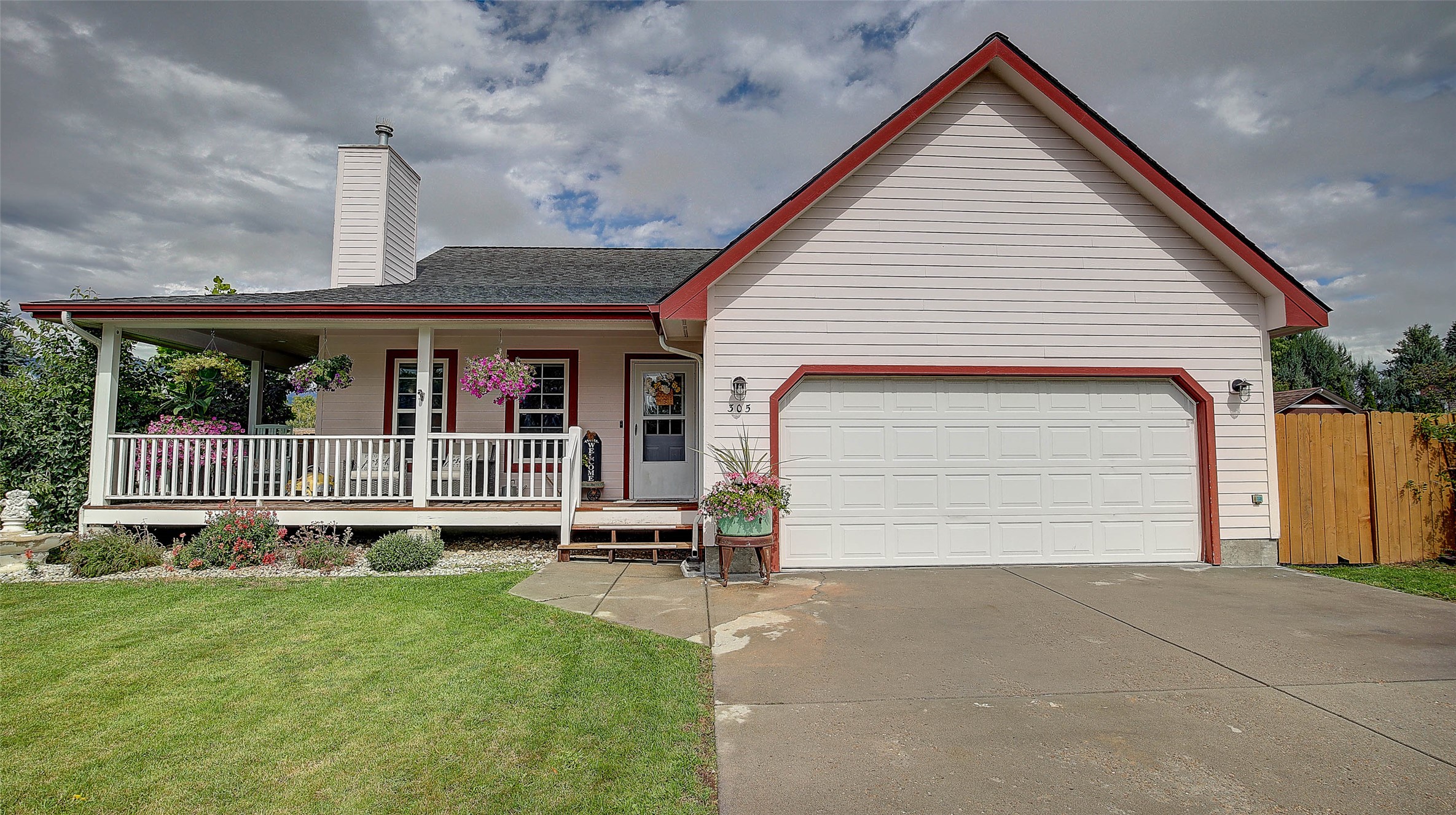 305 Valley View Street Property Photo 2