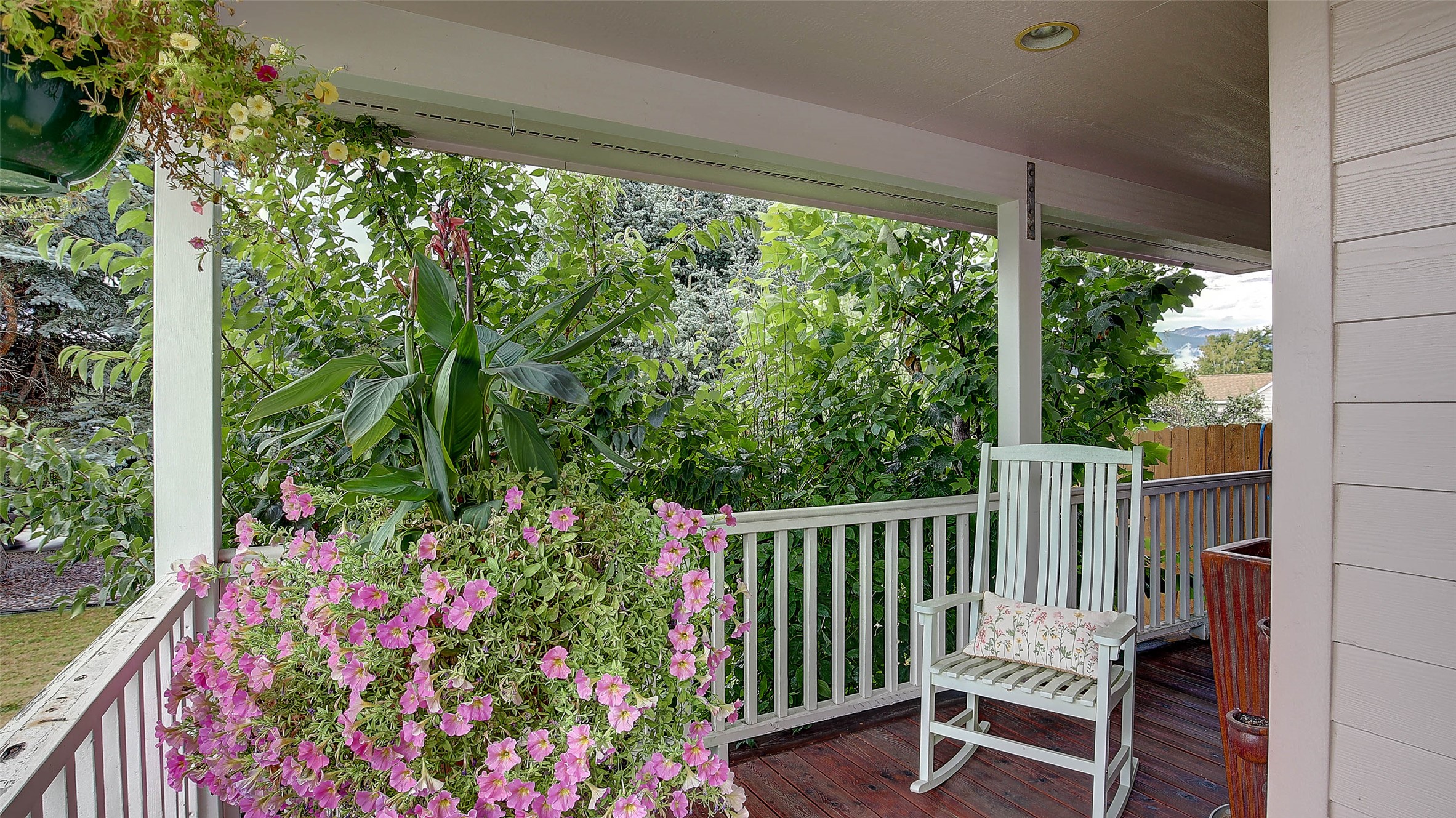 305 Valley View Street Property Photo 6