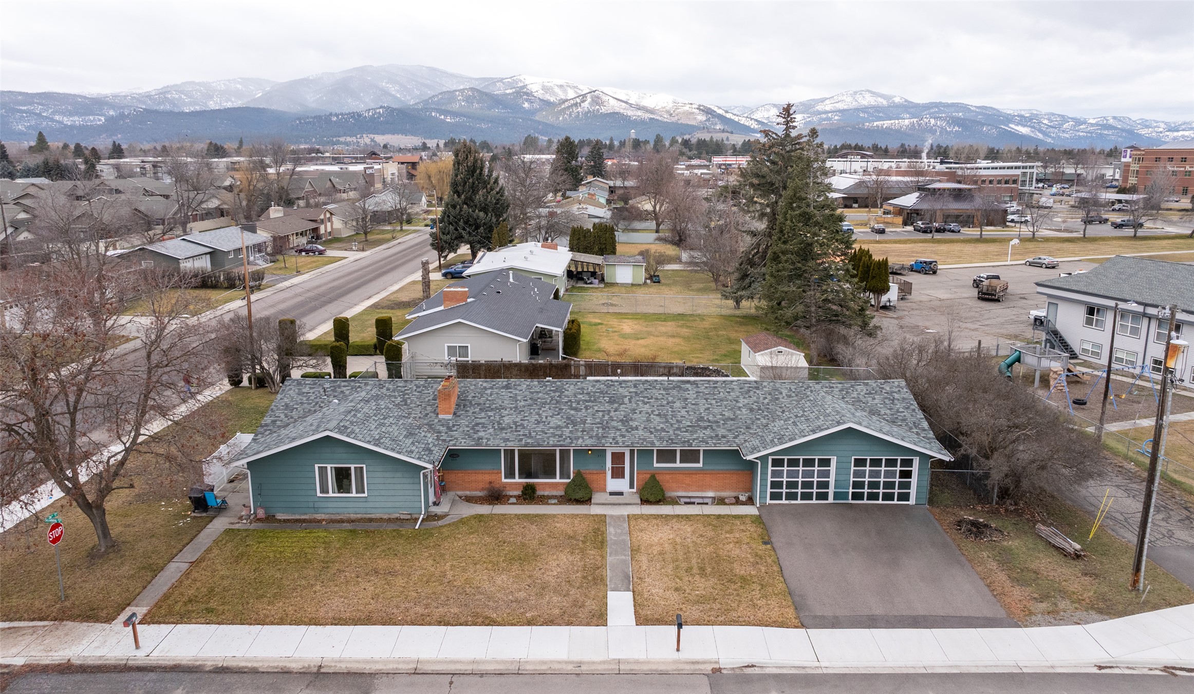 3711 & 3715 Schilling Street Property Photo