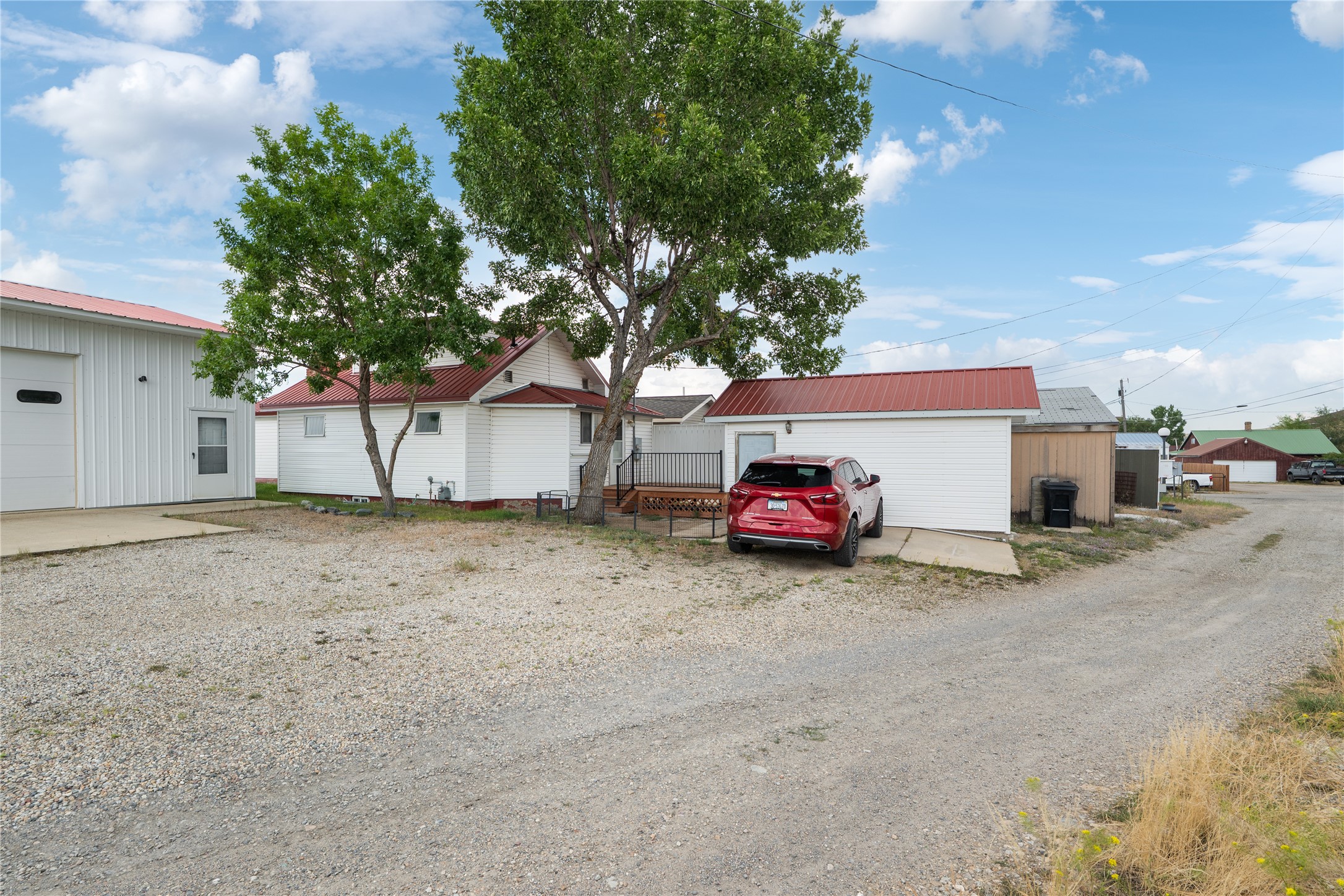 919 E Commercial Avenue Property Photo 24
