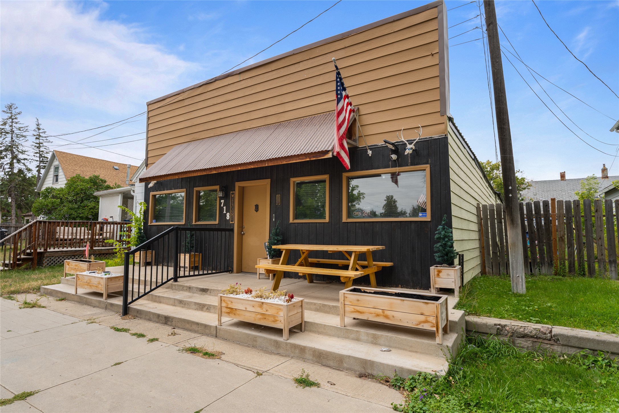 718 13th Street N Property Photo 1