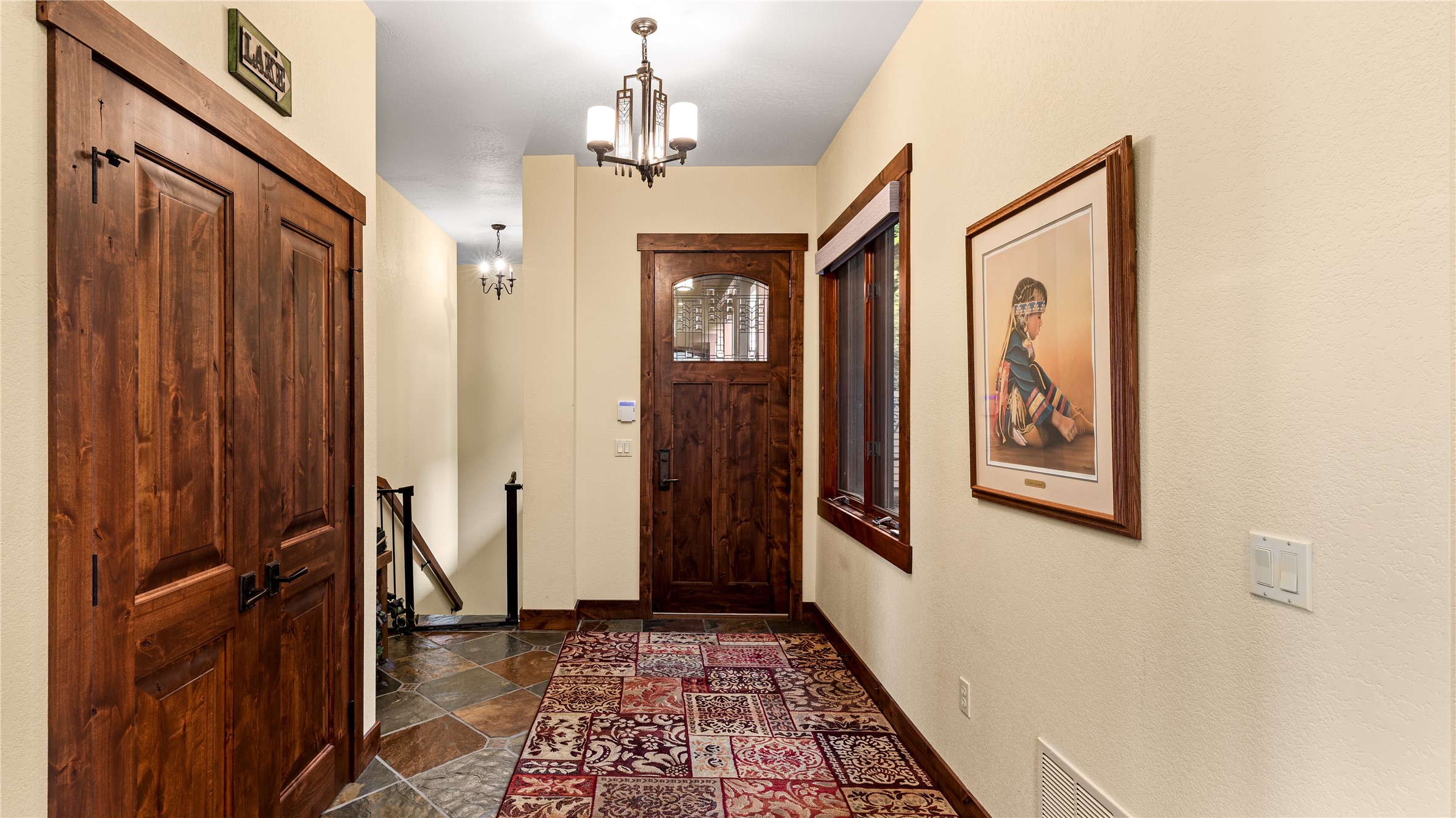 602 6th Street W 304 Property Photo 4