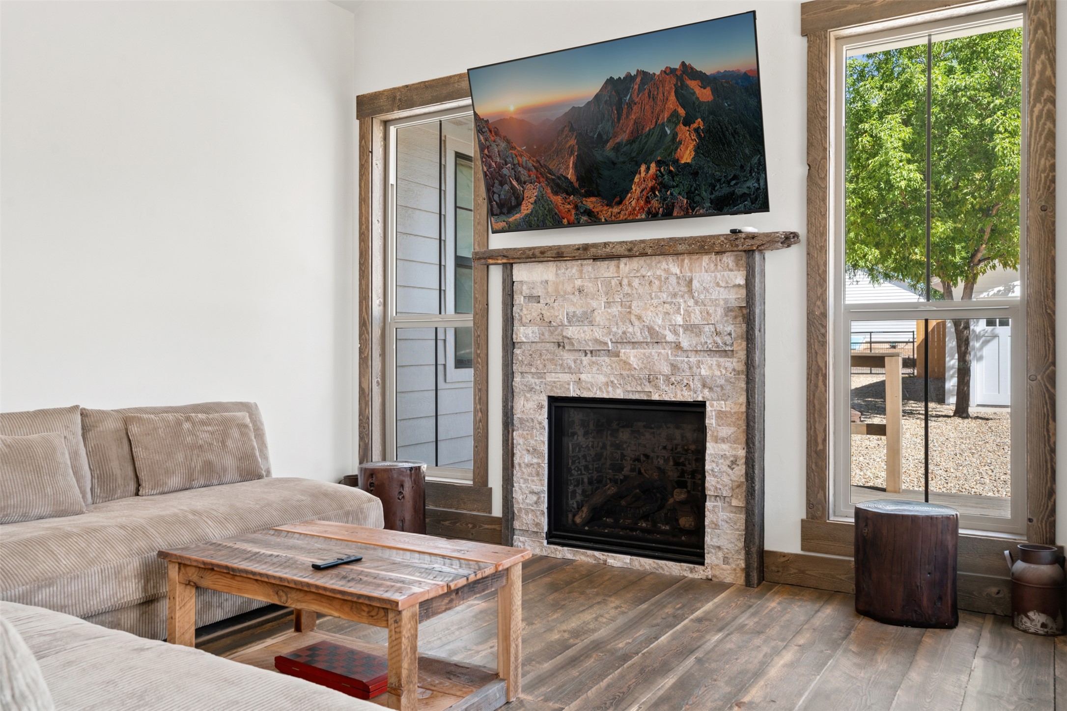 114 E Broad Street Property Photo 3