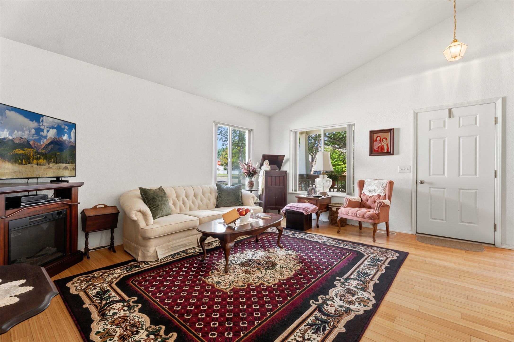 2781 Fleet Street Property Photo 8