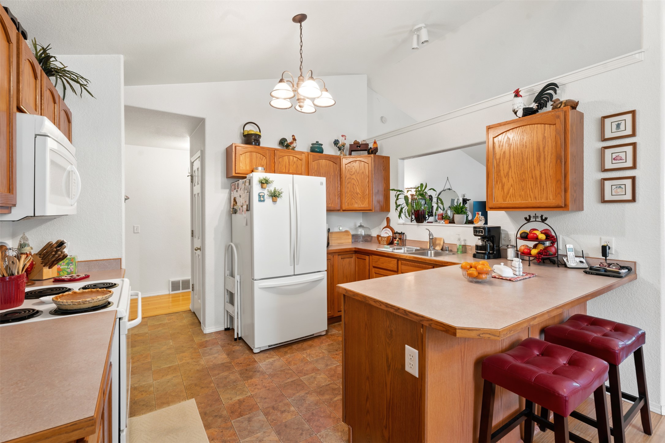 2781 Fleet Street Property Photo 10
