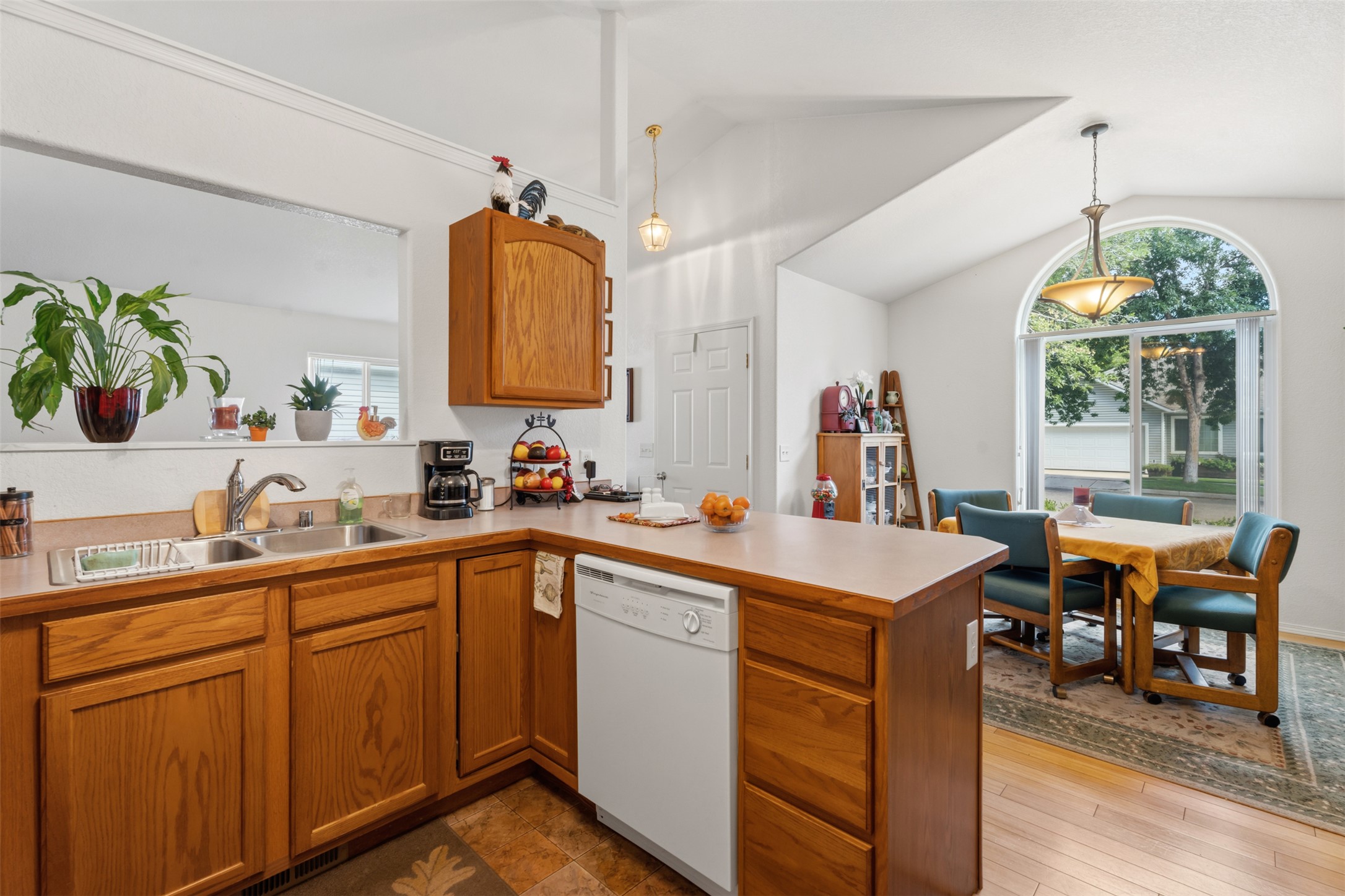2781 Fleet Street Property Photo 11