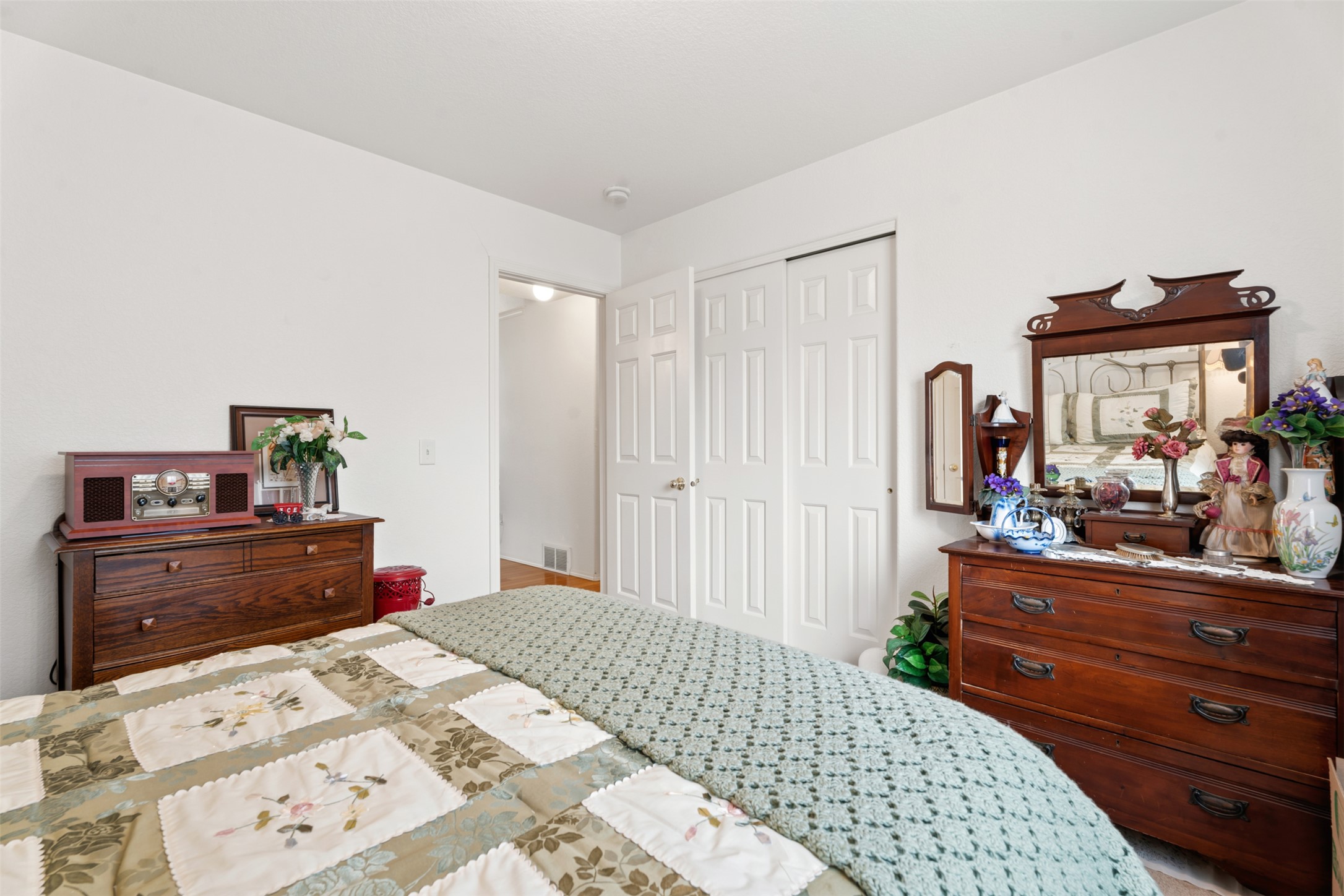 2781 Fleet Street Property Photo 14