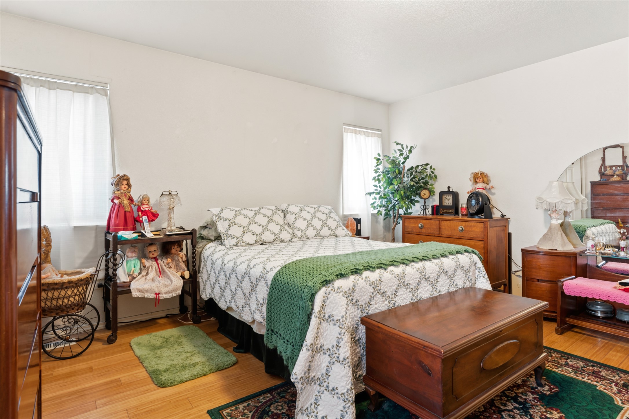 2781 Fleet Street Property Photo 18