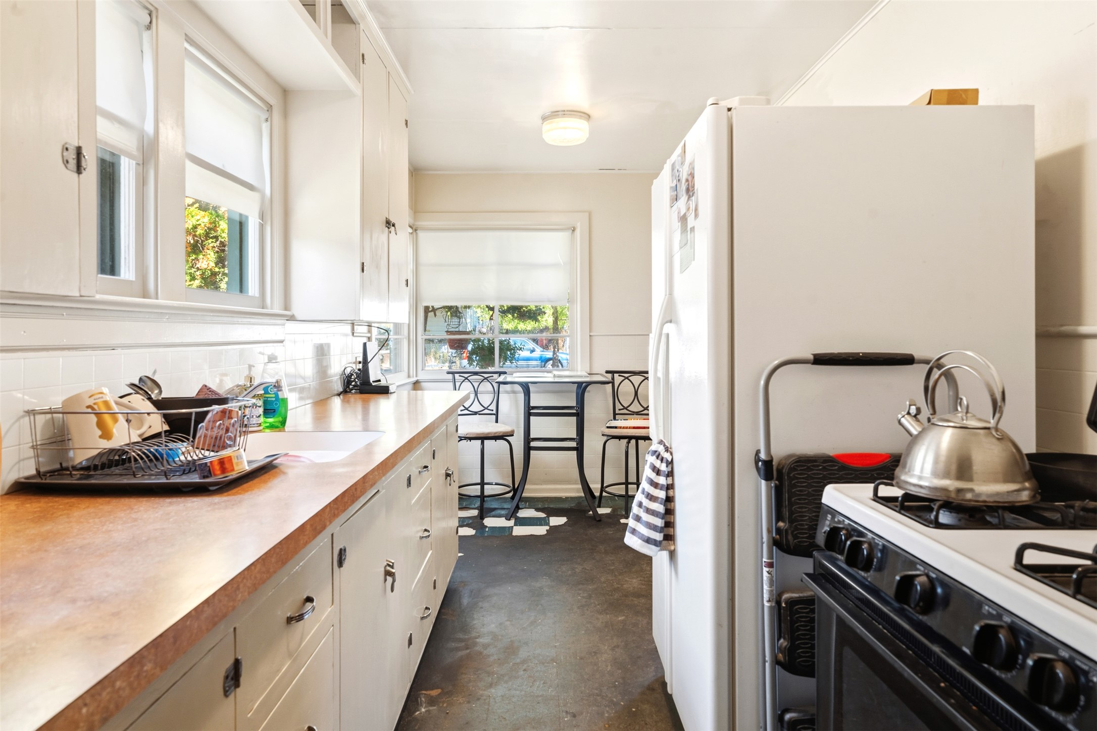 841 S 6th Street W Property Photo 3