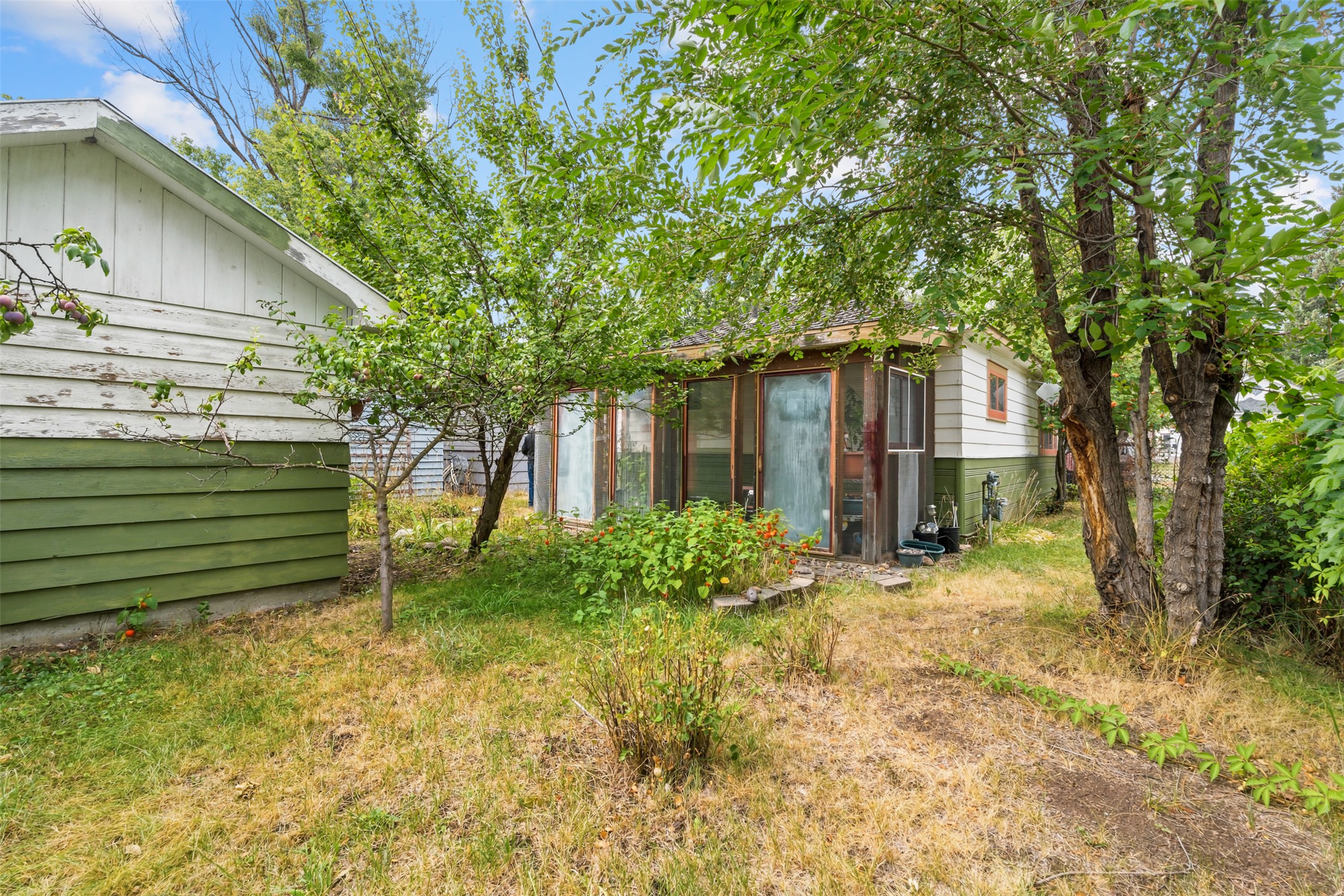 841 S 6th Street W Property Photo 14