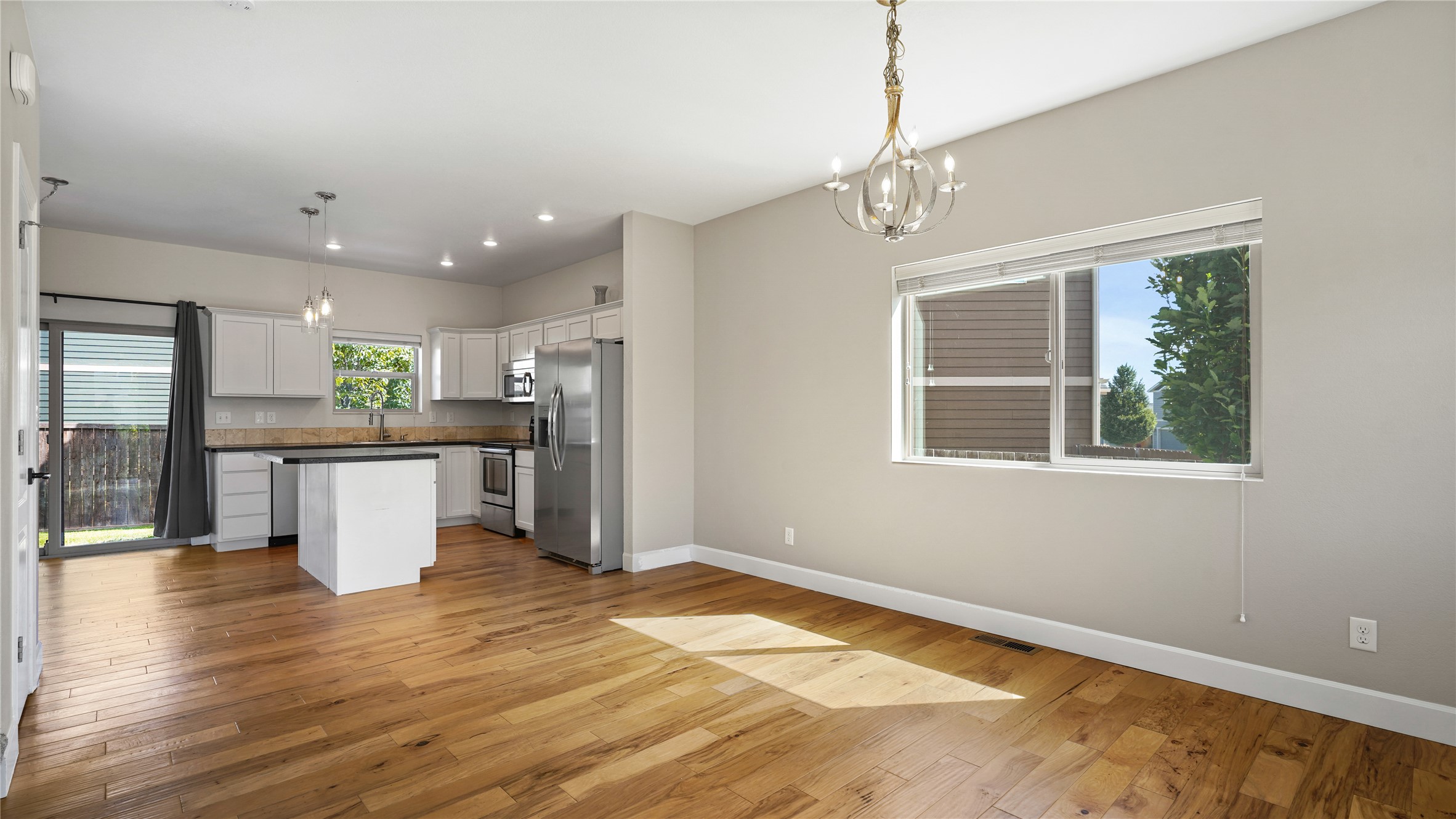 2764 Stacia Avenue Property Photo 4