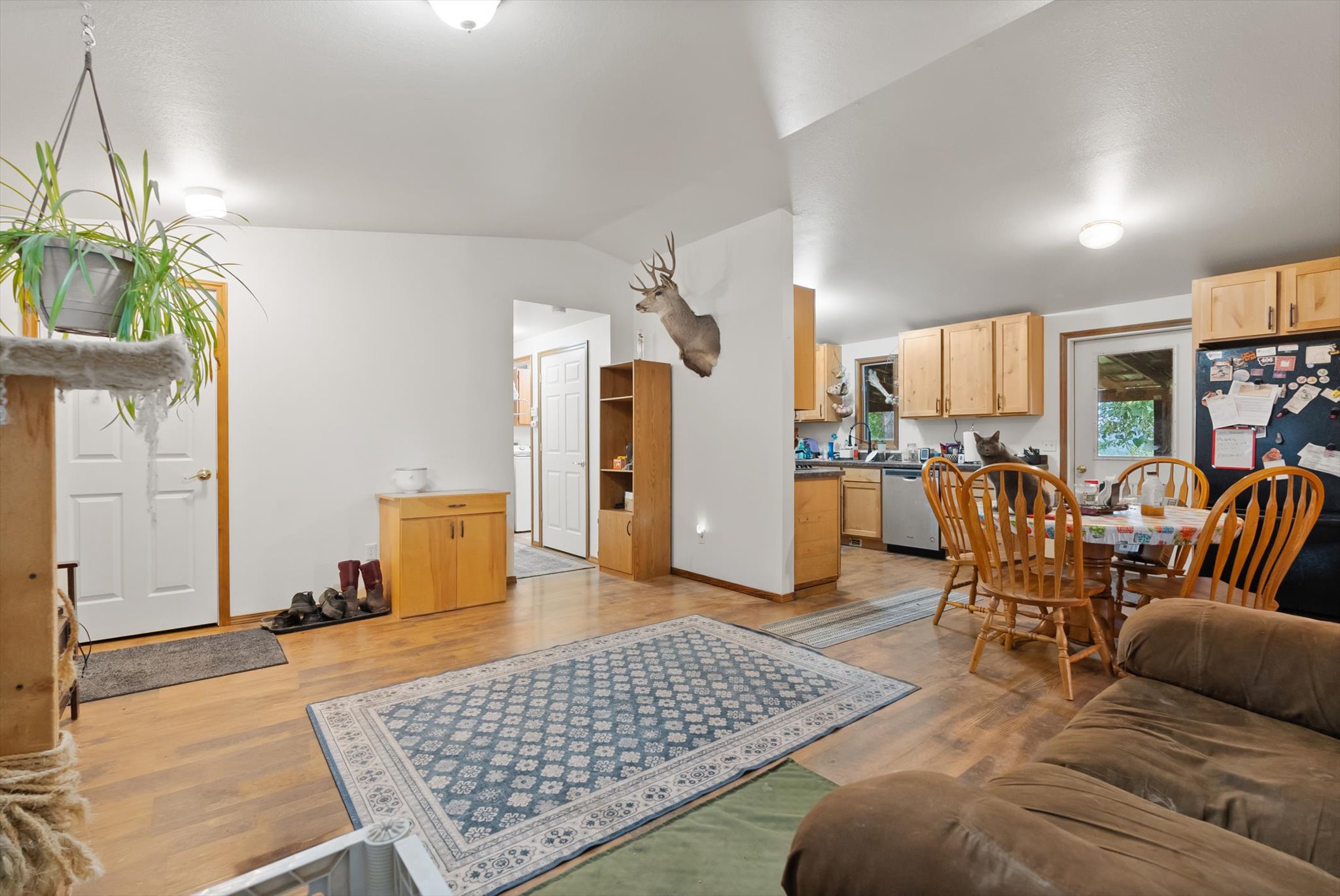 419 E Bitterroot Drive Property Photo 9
