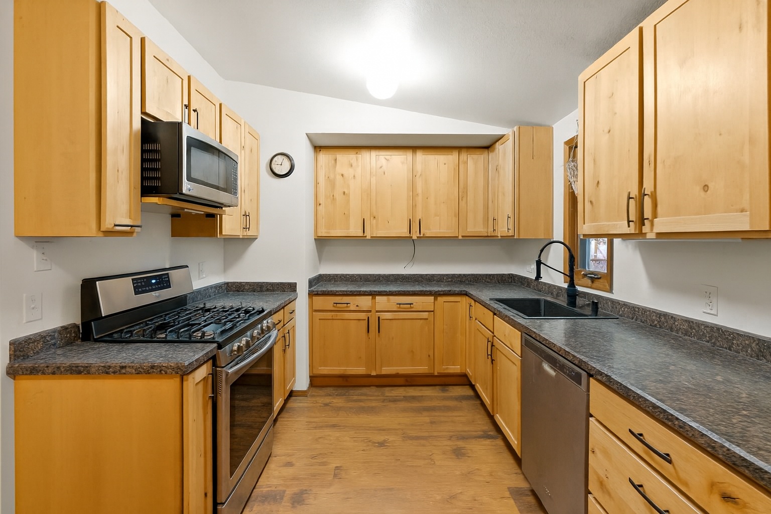 419 E Bitterroot Drive Property Photo 11