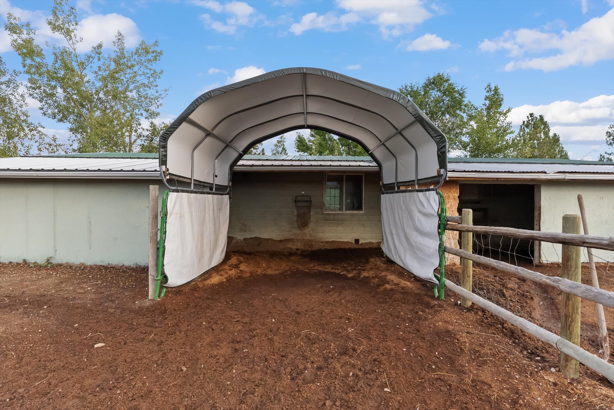419 E Bitterroot Drive Property Photo 35