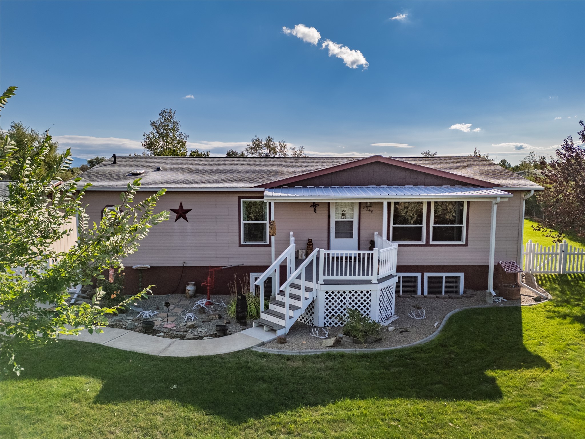 5345 Brooklyn Court Property Photo 1