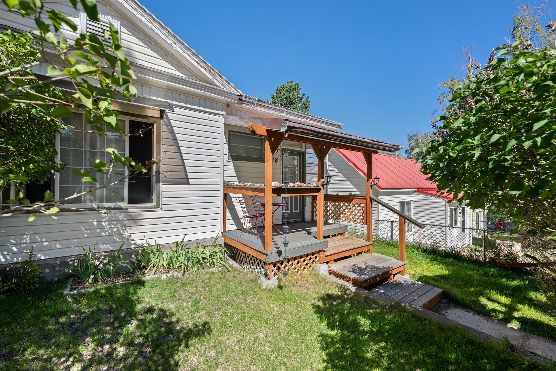318 W 8th Street Property Photo 2