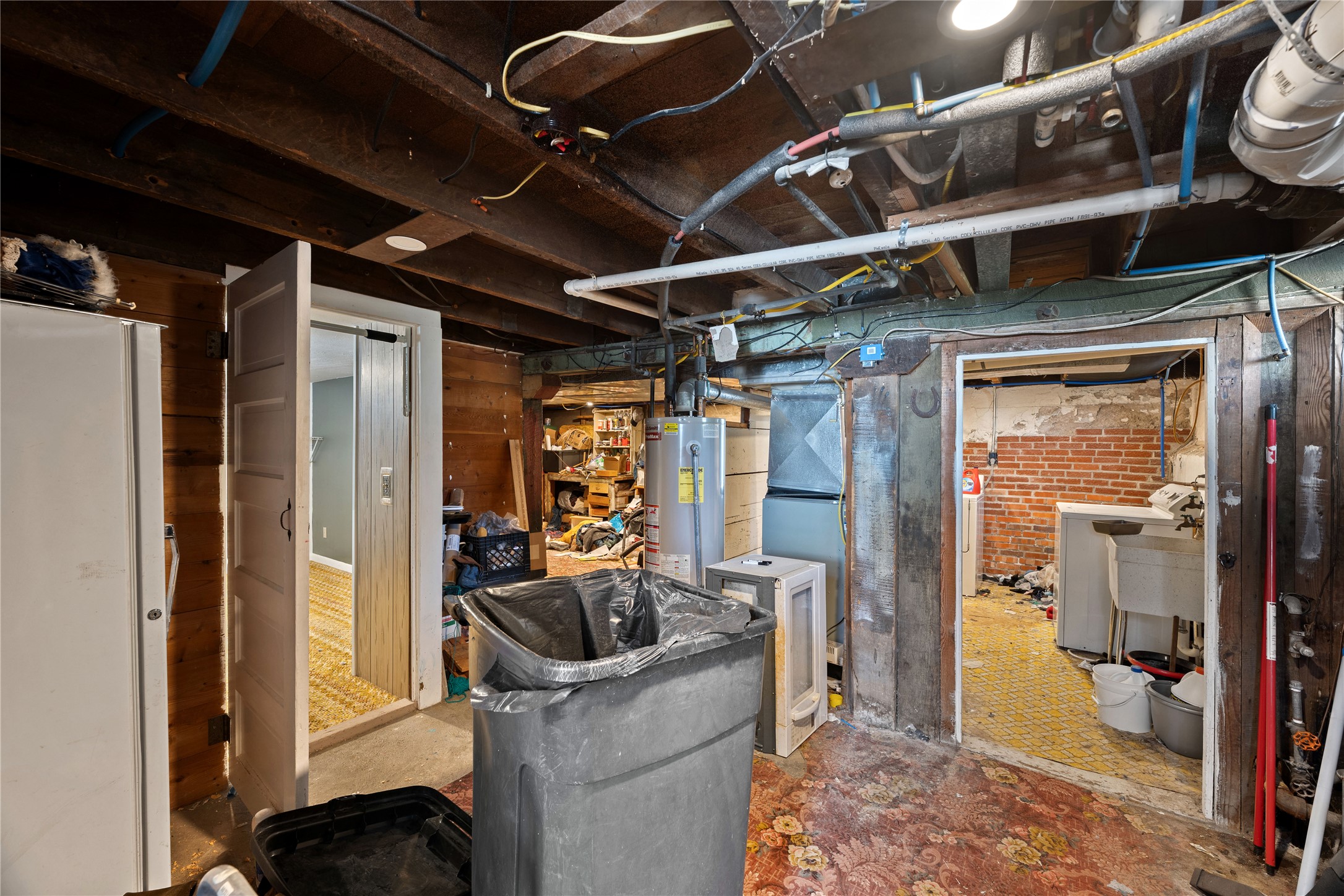 318 W 8th Street Property Photo 19