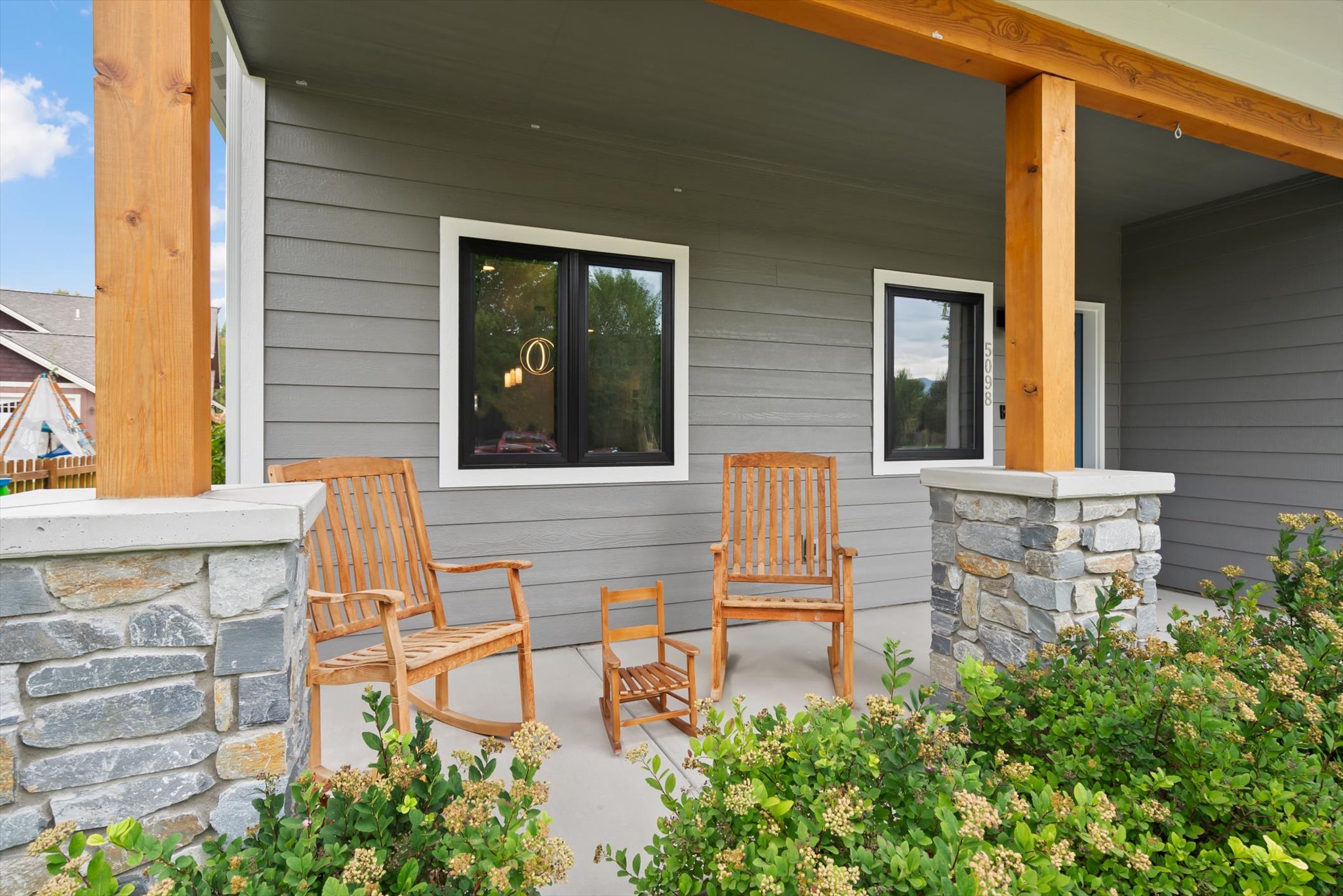 5098 Portage Way Property Photo 4