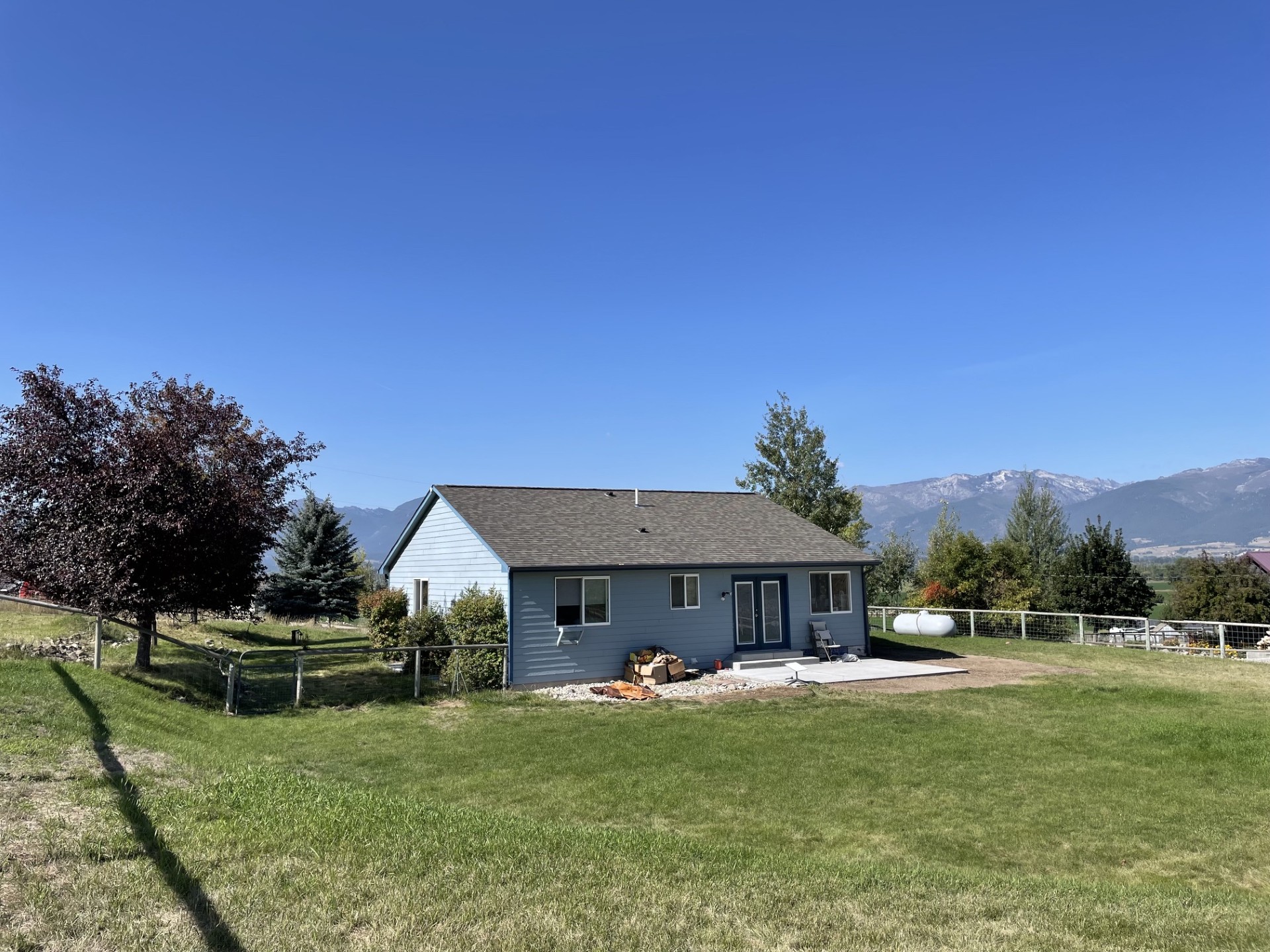 2344 Old West Trail Property Photo 3