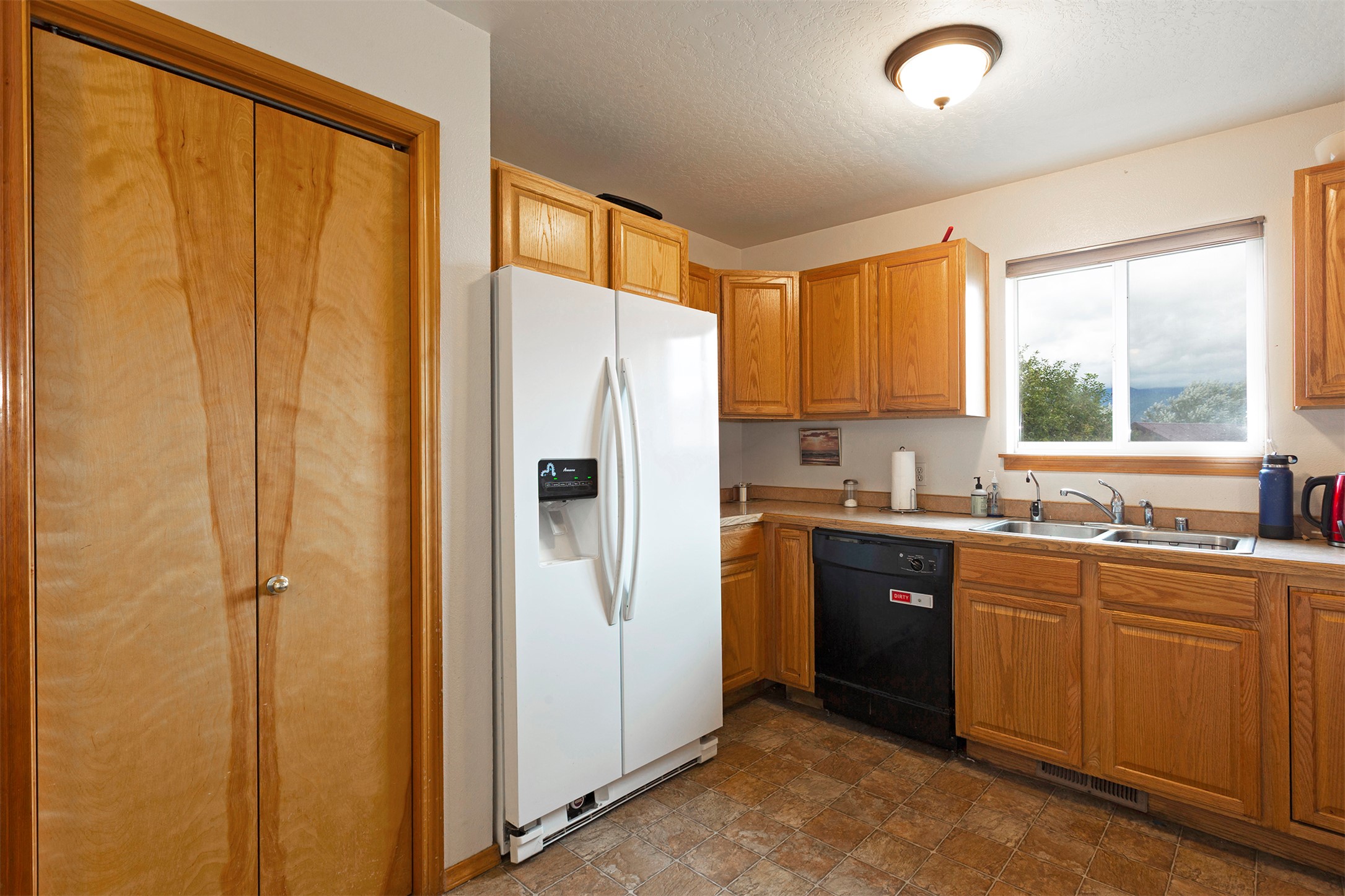 2344 Old West Trail Property Photo 12