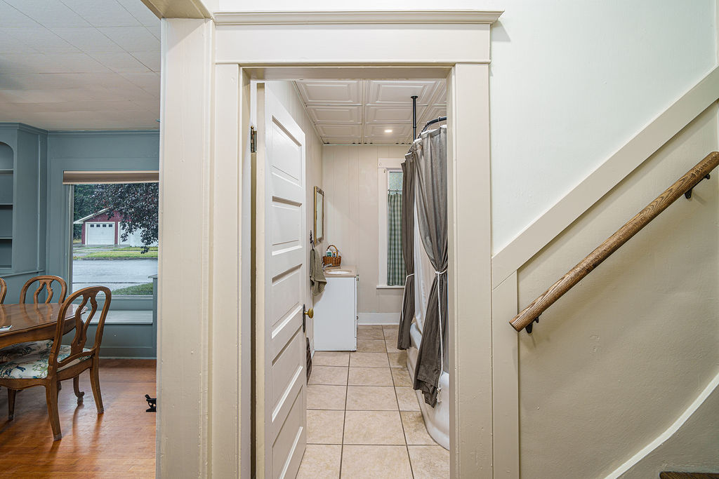 604 3rd Avenue E Property Photo 19