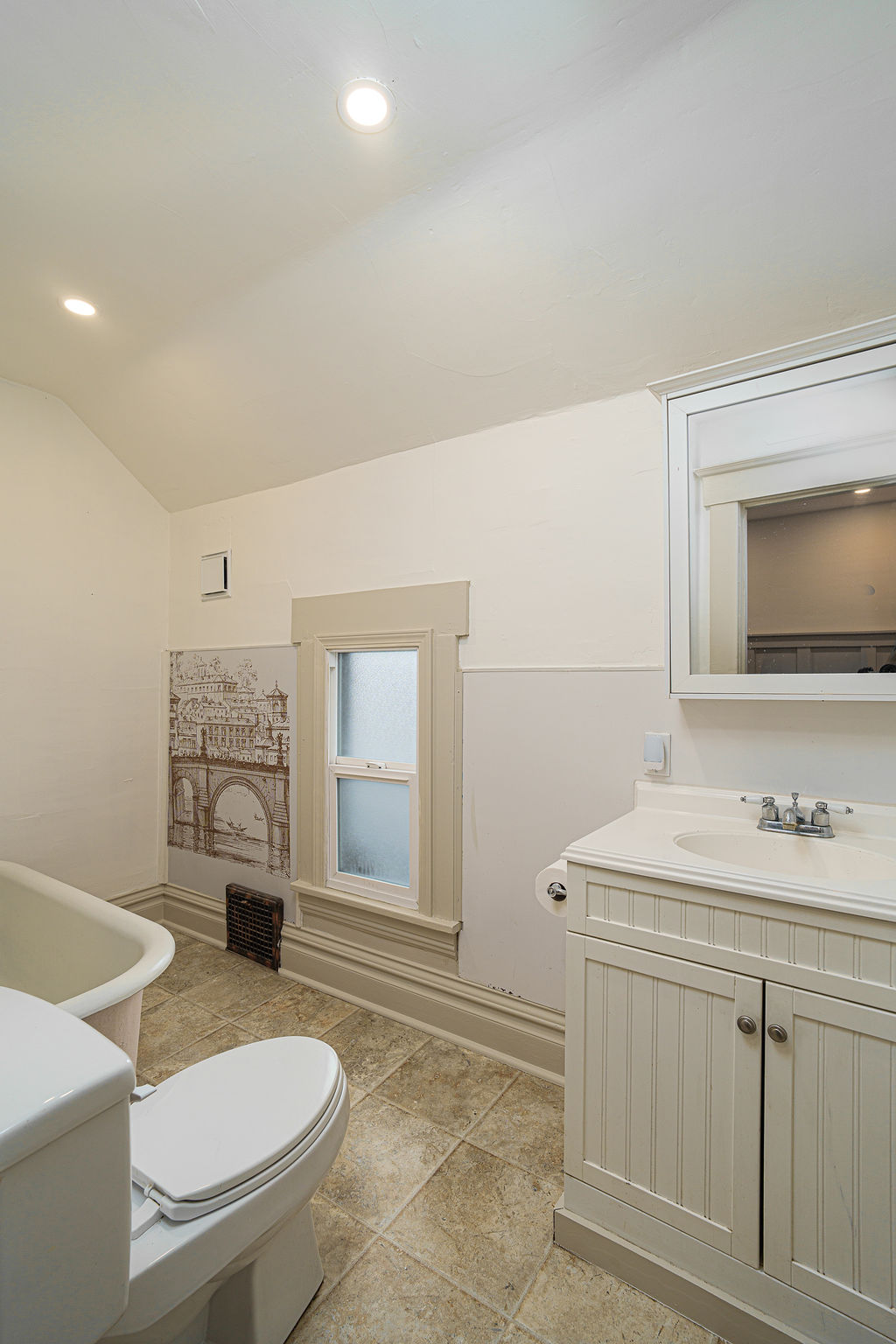 604 3rd Avenue E Property Photo 32