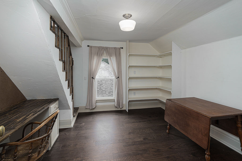 604 3rd Avenue E Property Photo 35