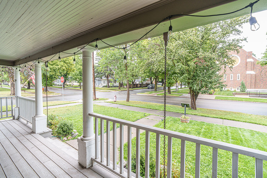 604 3rd Avenue E Property Photo 55