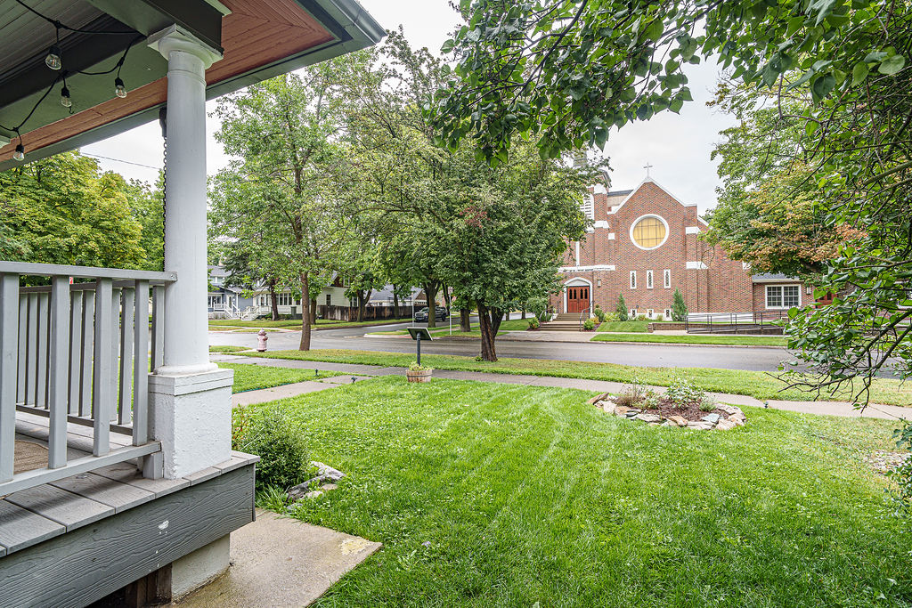 604 3rd Avenue E Property Photo 59