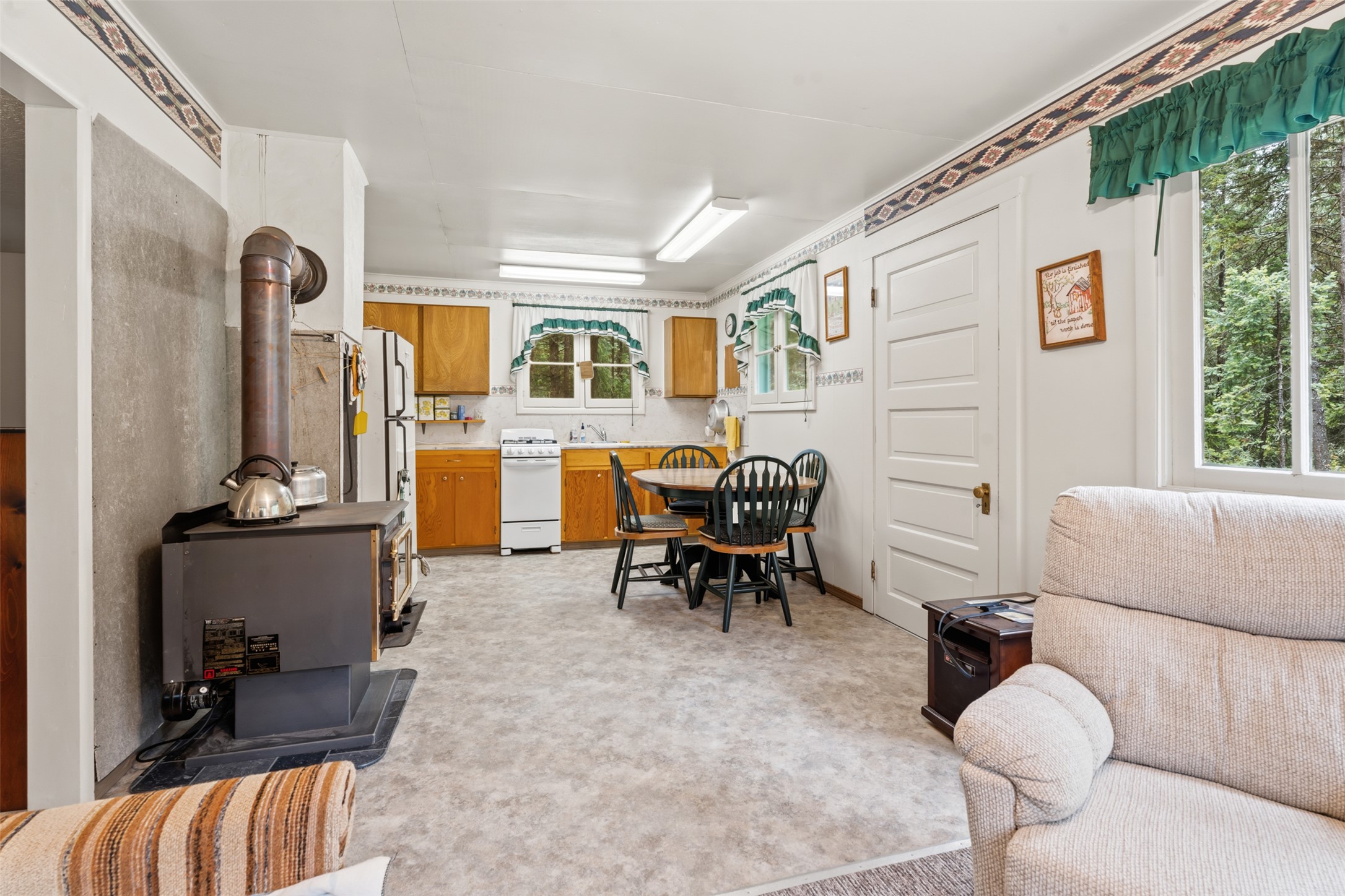 26222 Butler Creek Road Property Photo 9