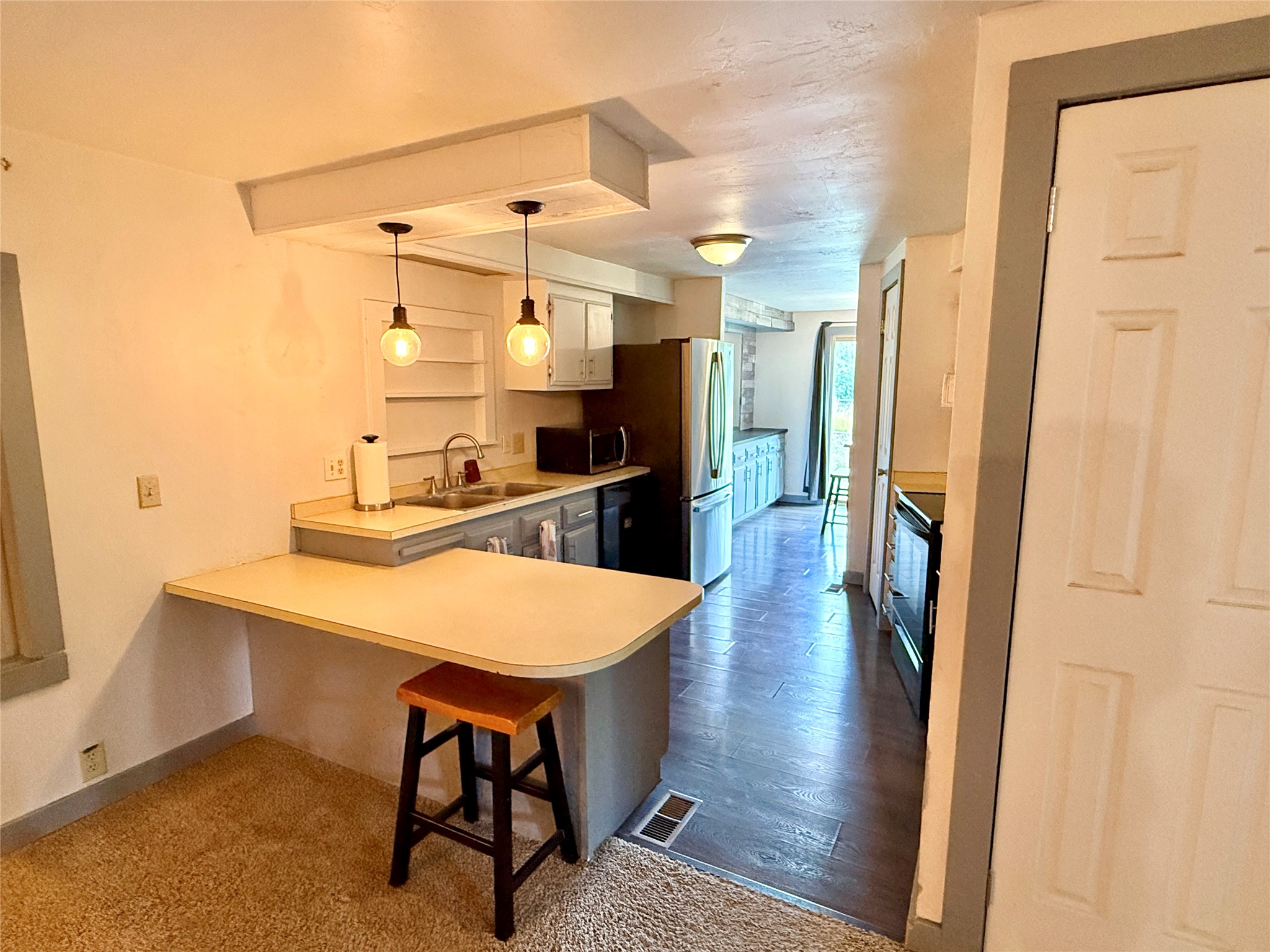 87 Bedivere Boulevard Property Photo 3