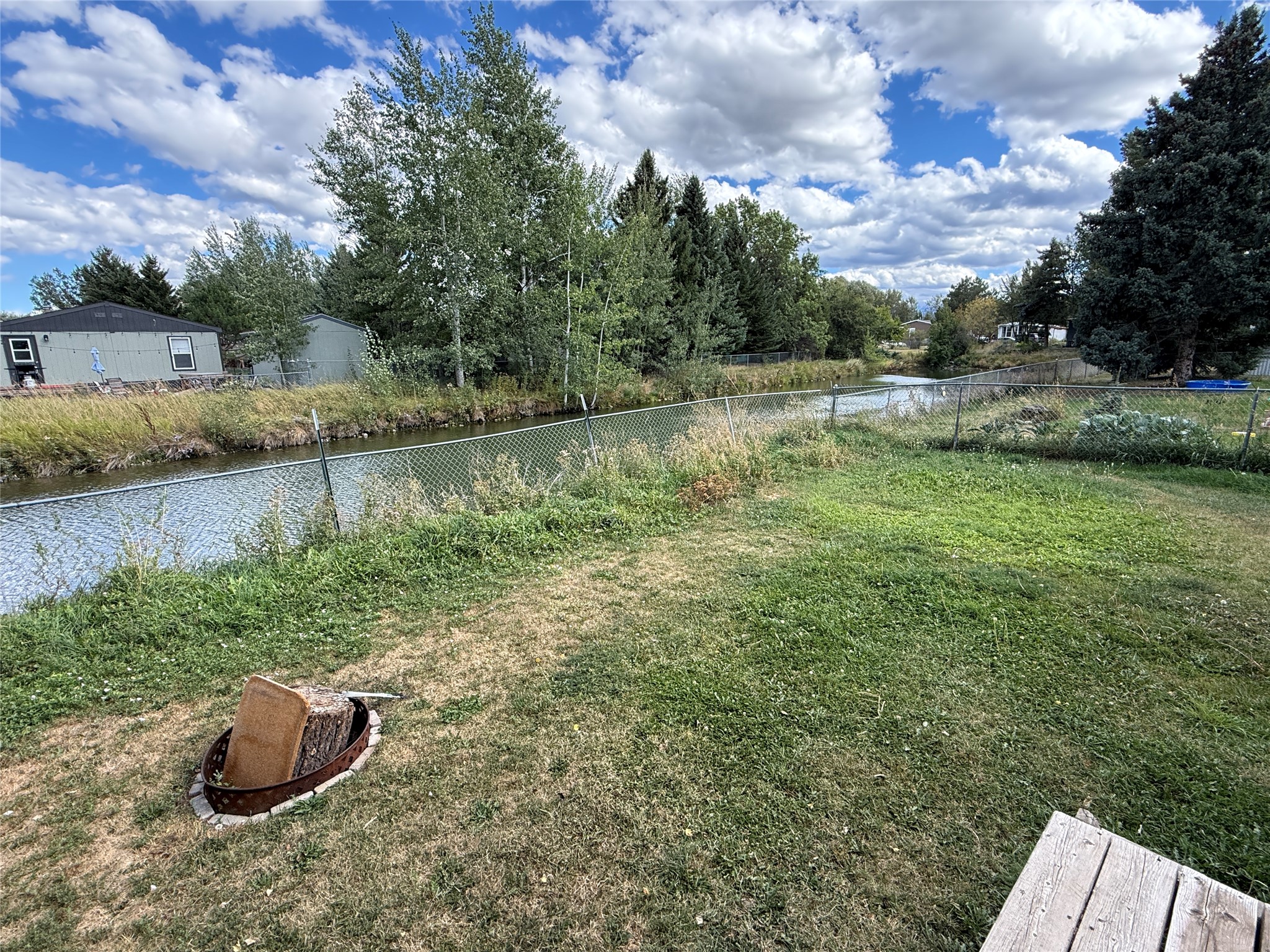 87 Bedivere Boulevard Property Photo 4
