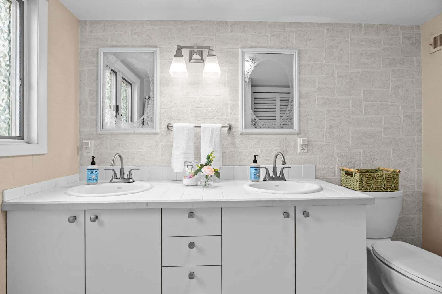 1601 13th Avenue S Property Photo 18