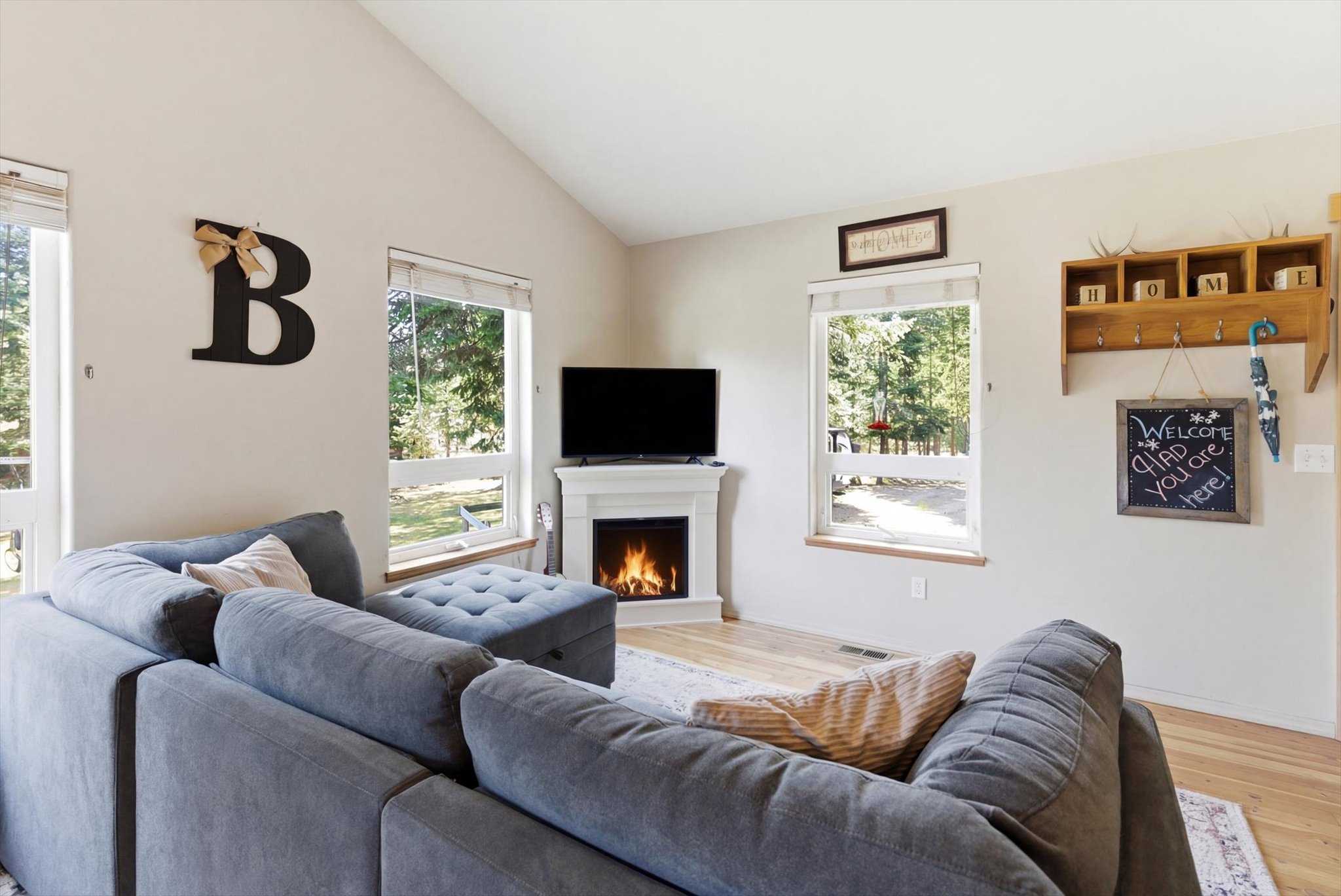161 Deerfoot Trail Property Photo 4