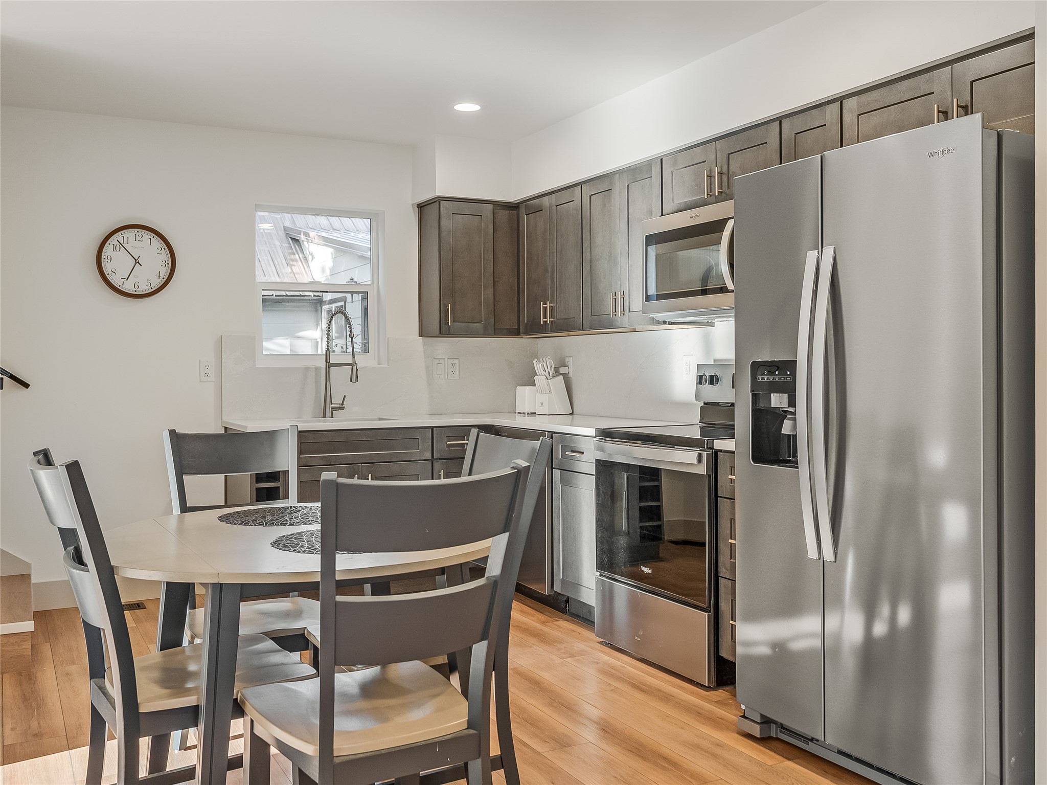 209 12th Street W Property Photo 4
