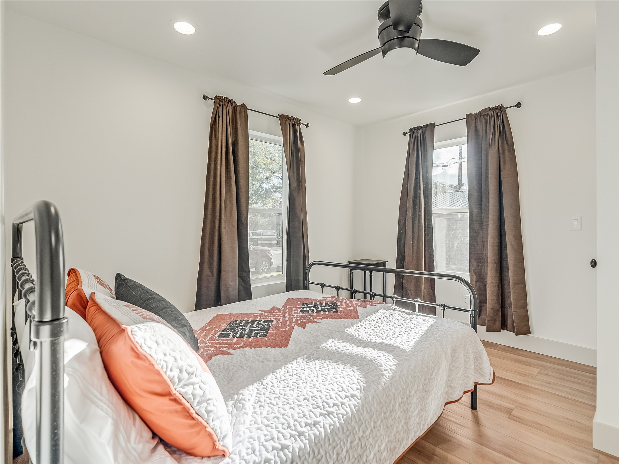 209 12th Street W Property Photo 6