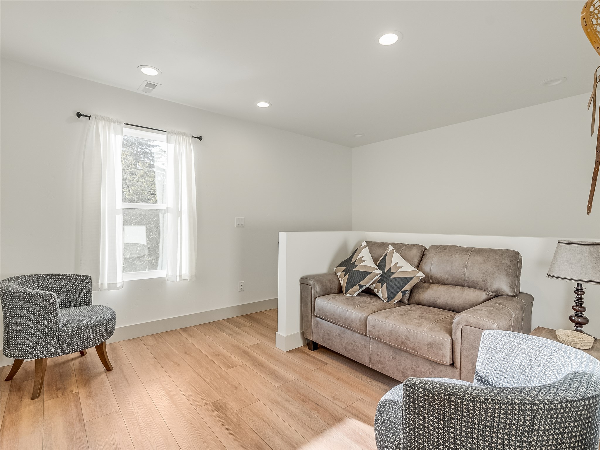 209 12th Street W Property Photo 8