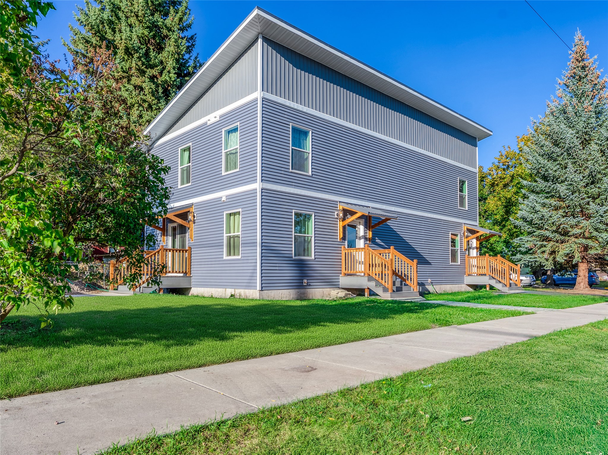 209 12th Street W Property Photo 12