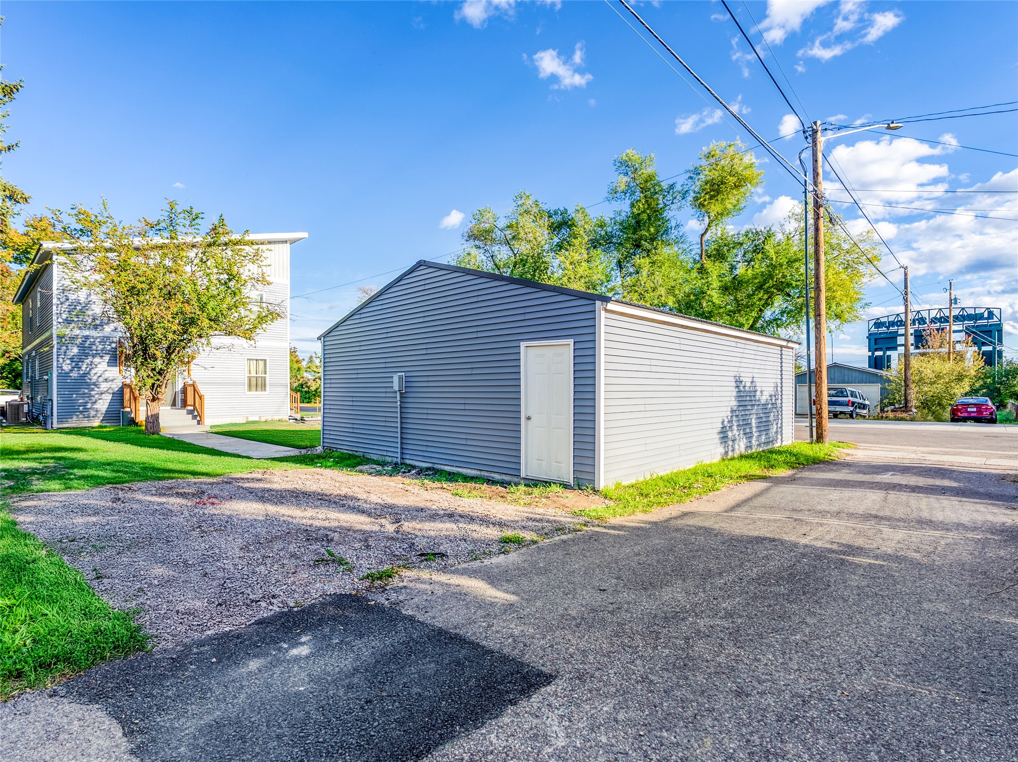 209 12th Street W Property Photo 14