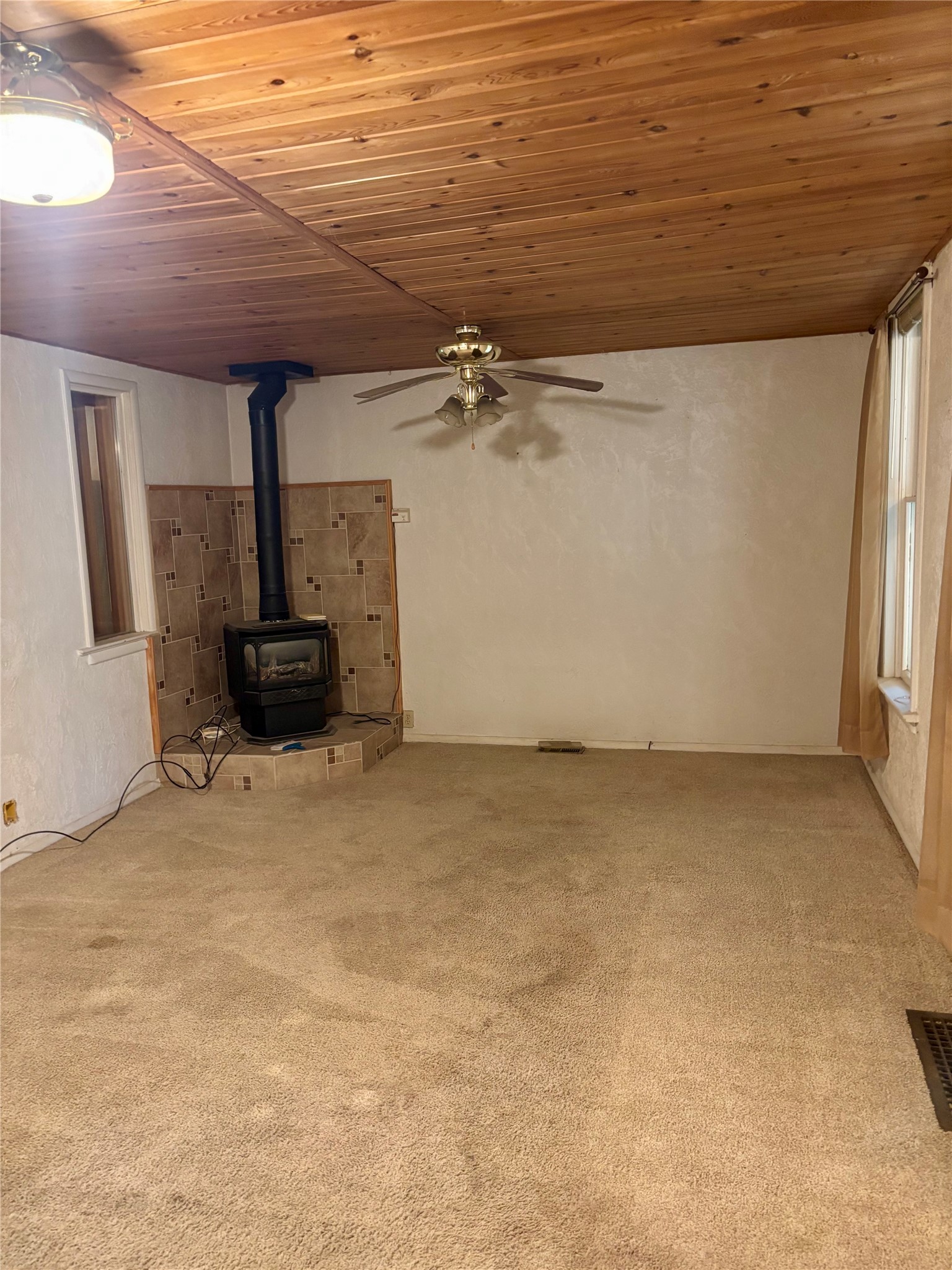 320 5th Avenue E Property Photo 9