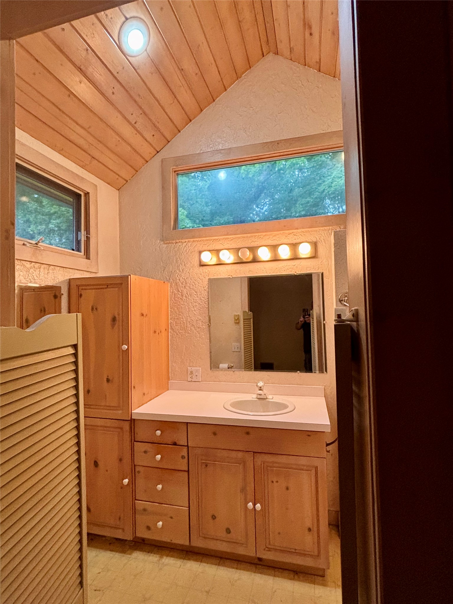 320 5th Avenue E Property Photo 13