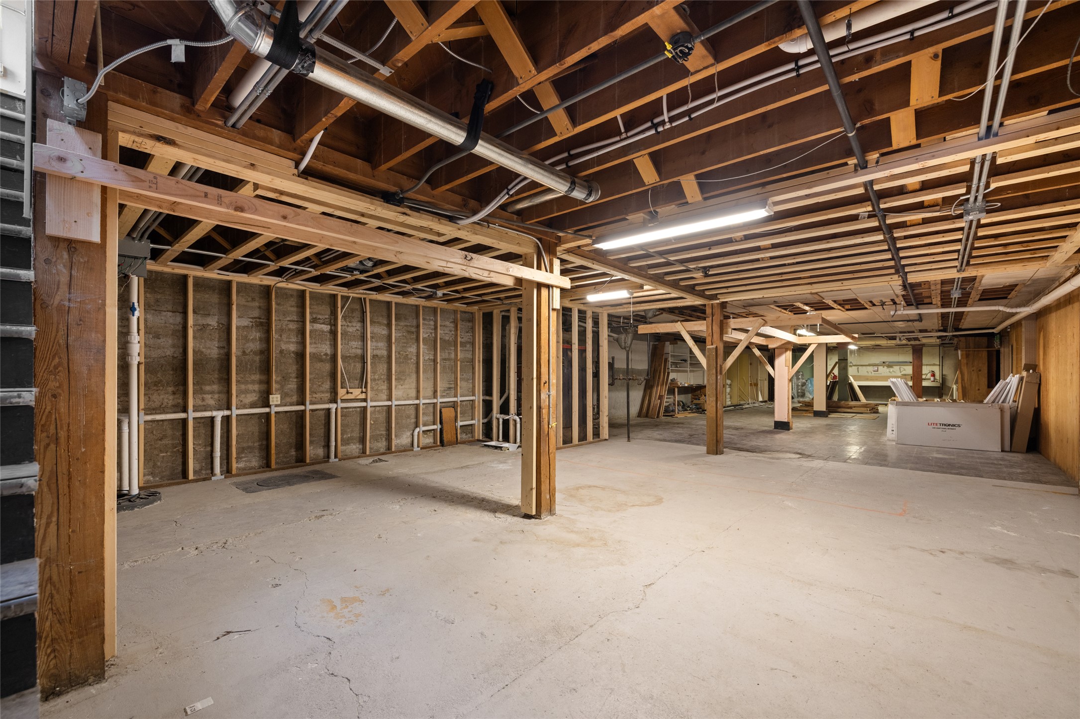 320 Main Street Property Photo 15