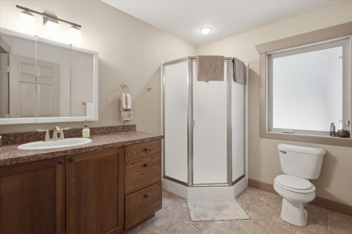 199 Glen View Drive Property Photo 25