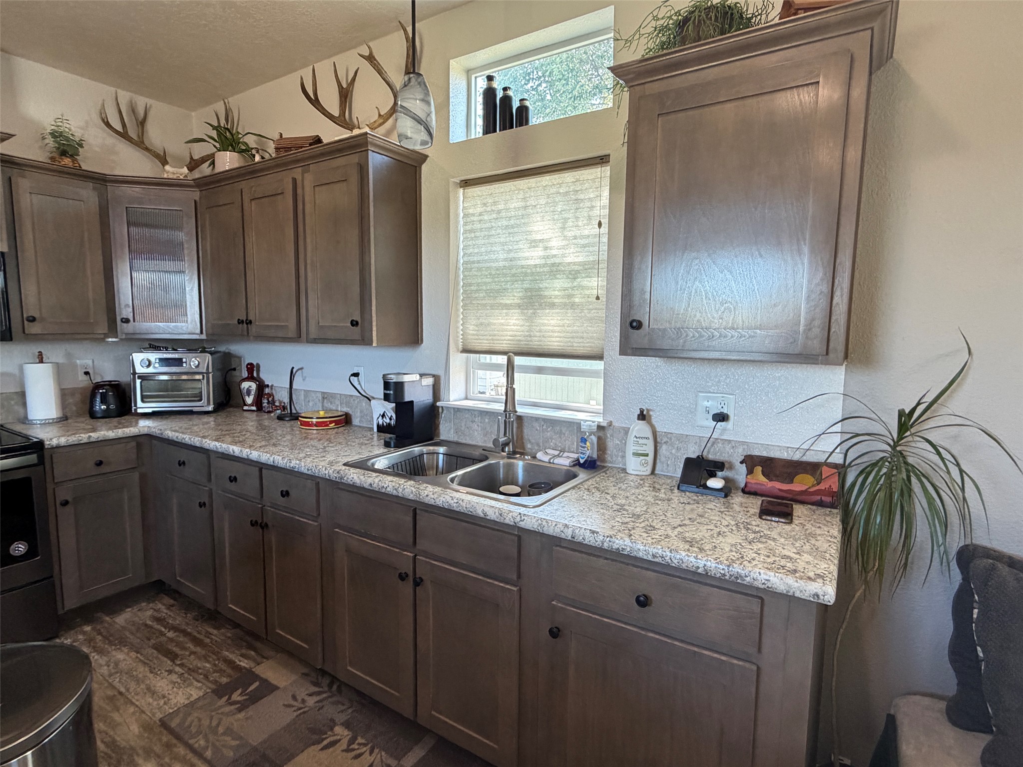 3229 Carrie Court Property Photo 4