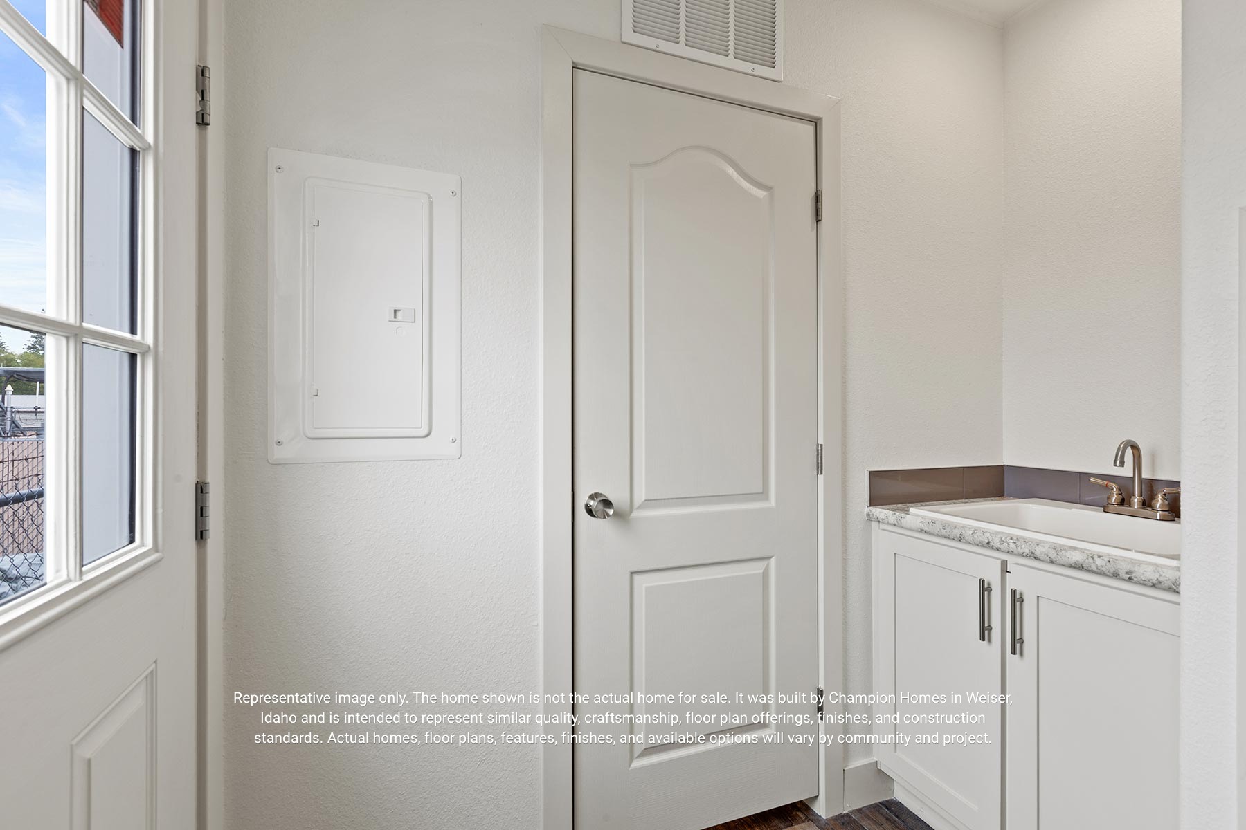 8 Owl Lane Property Photo 5