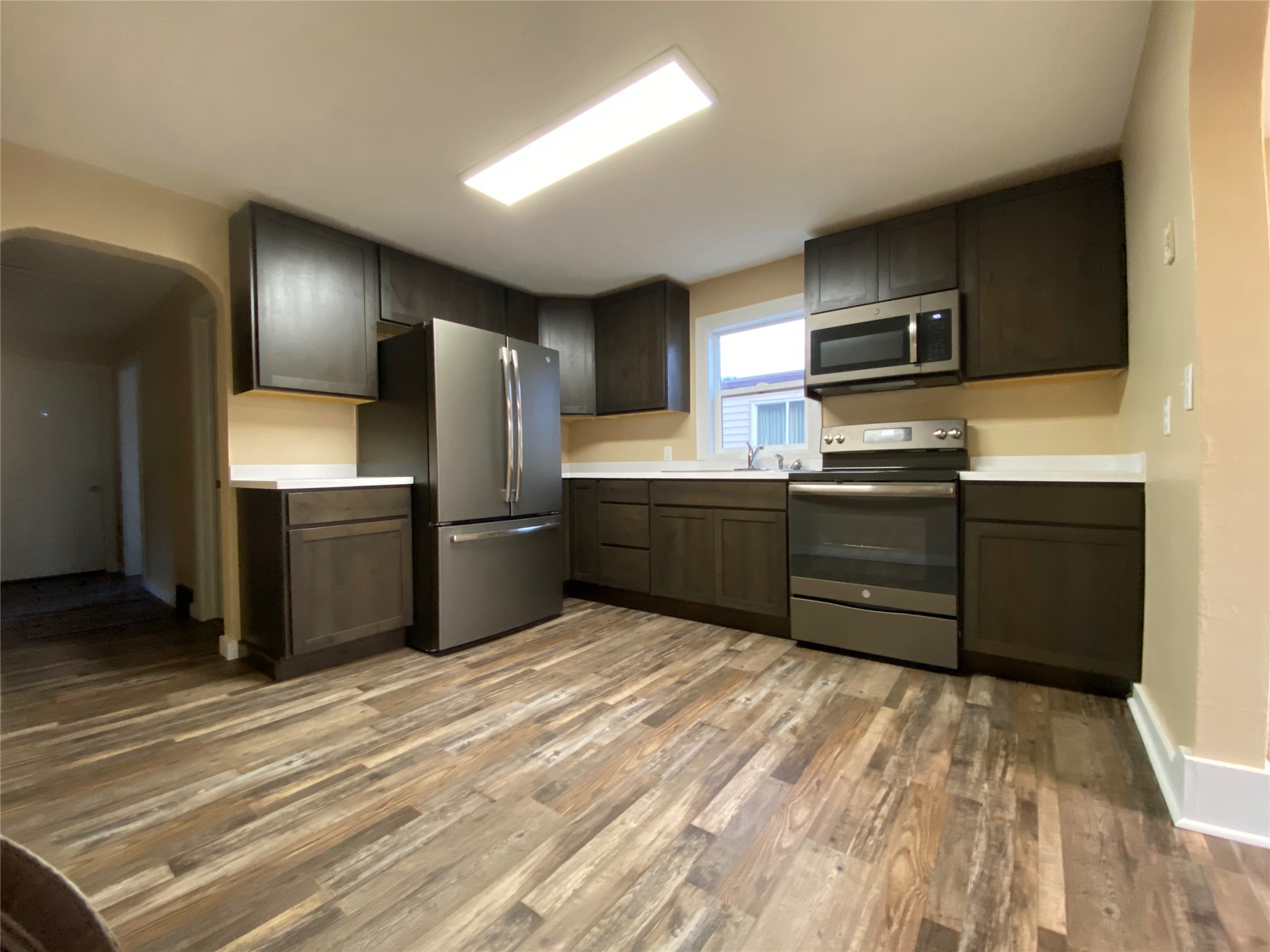 931 3rd Street Property Photo 5