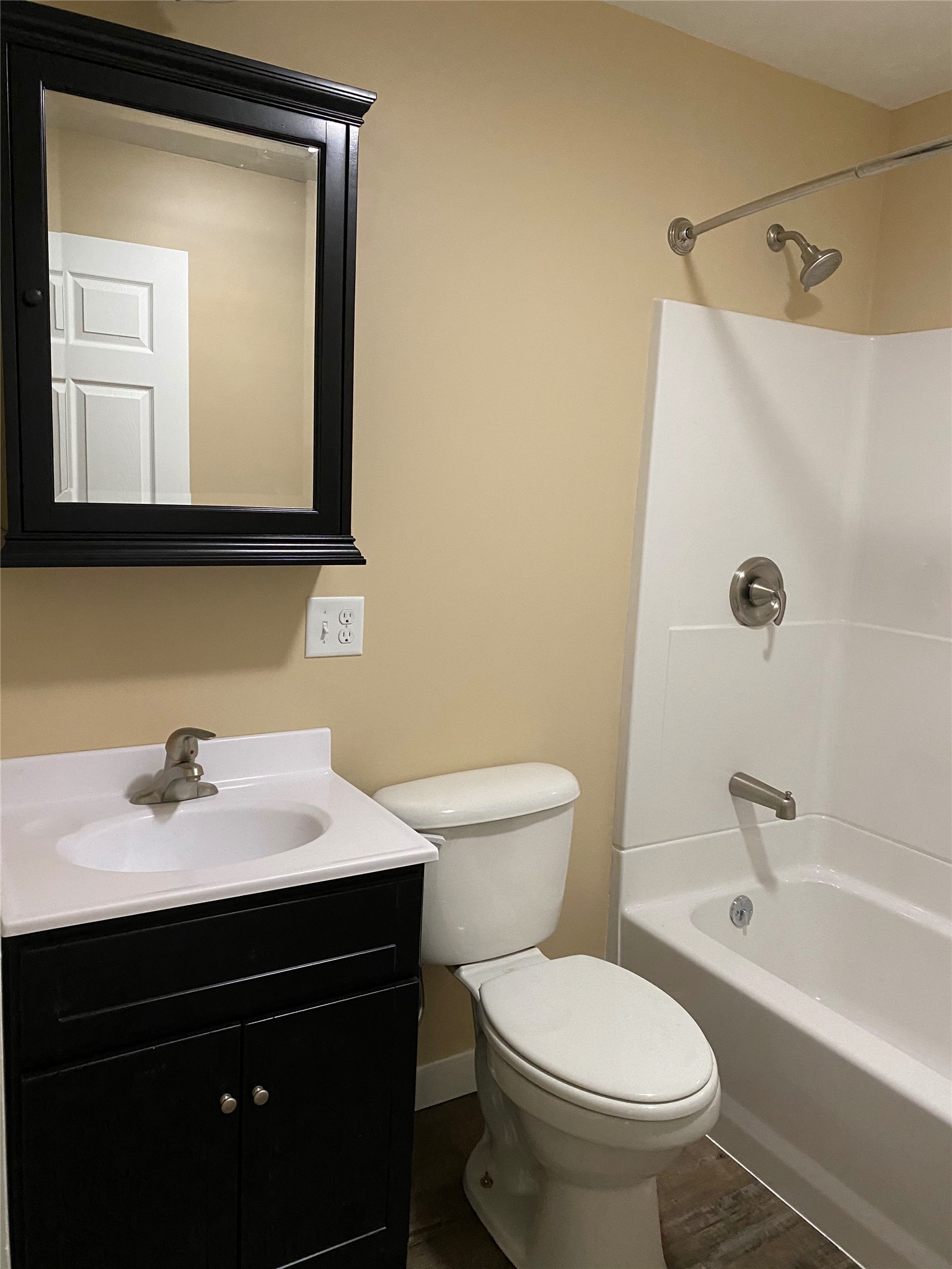931 3rd Street Property Photo 9