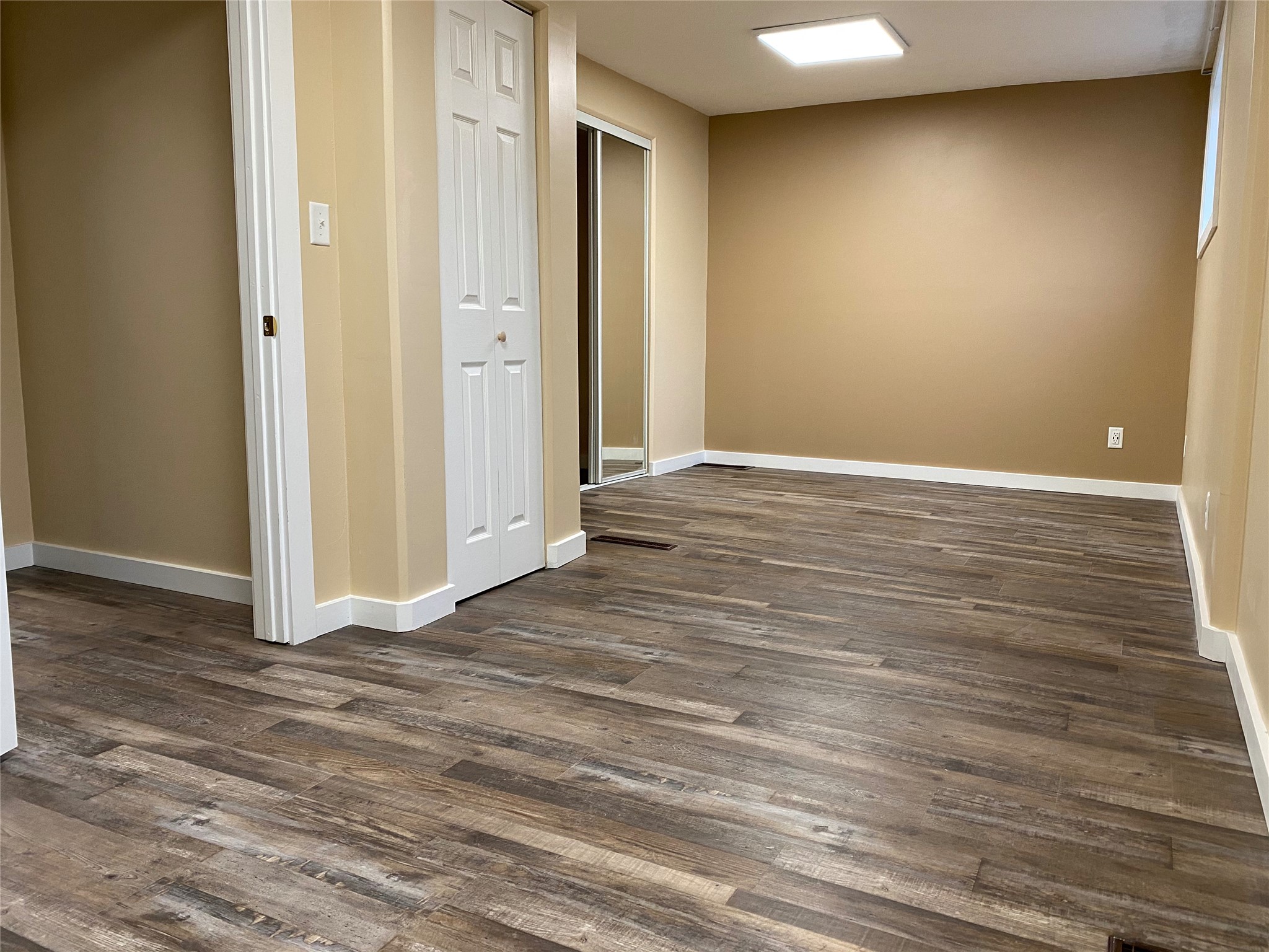 931 3rd Street Property Photo 10