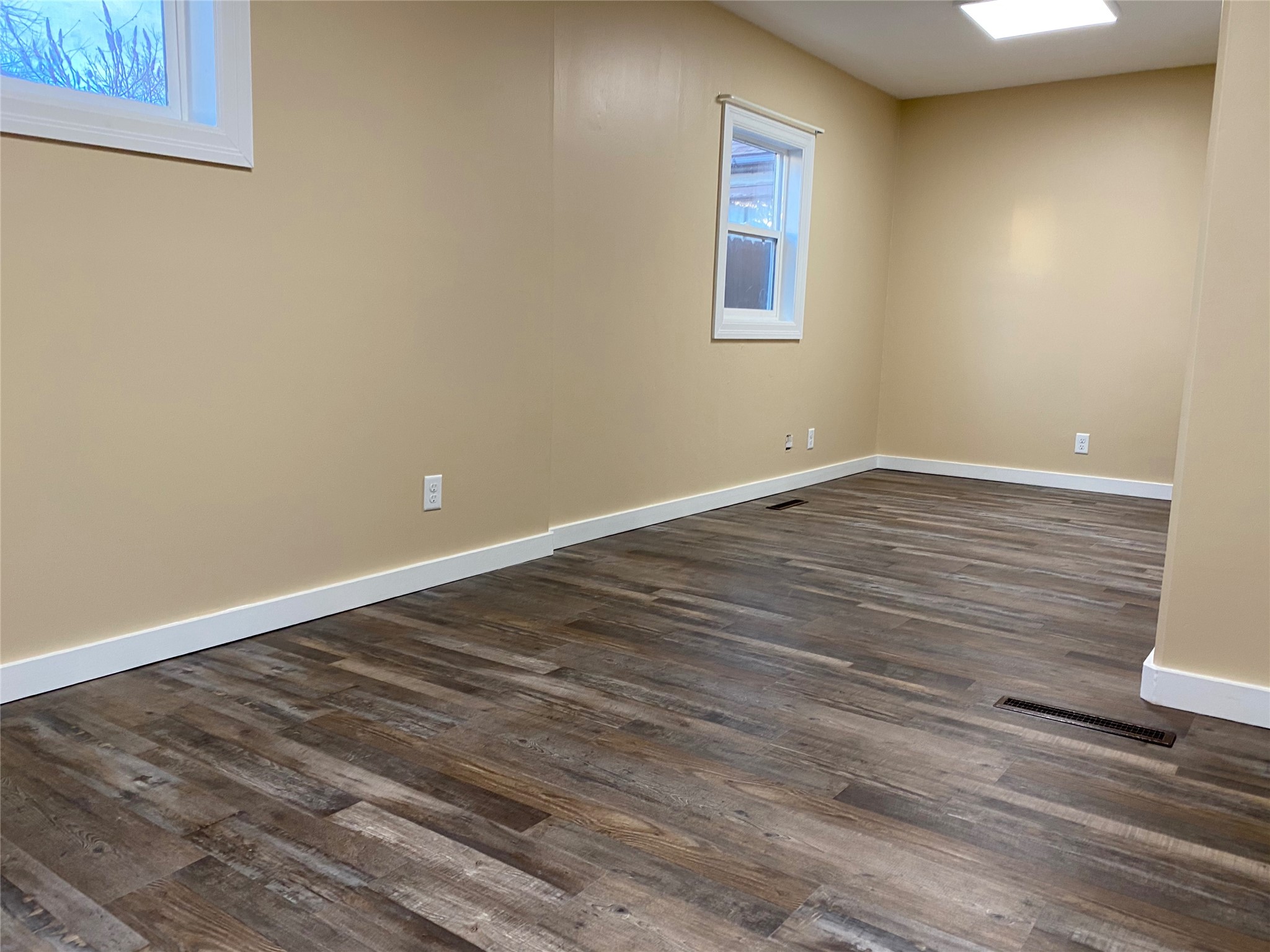 931 3rd Street Property Photo 15