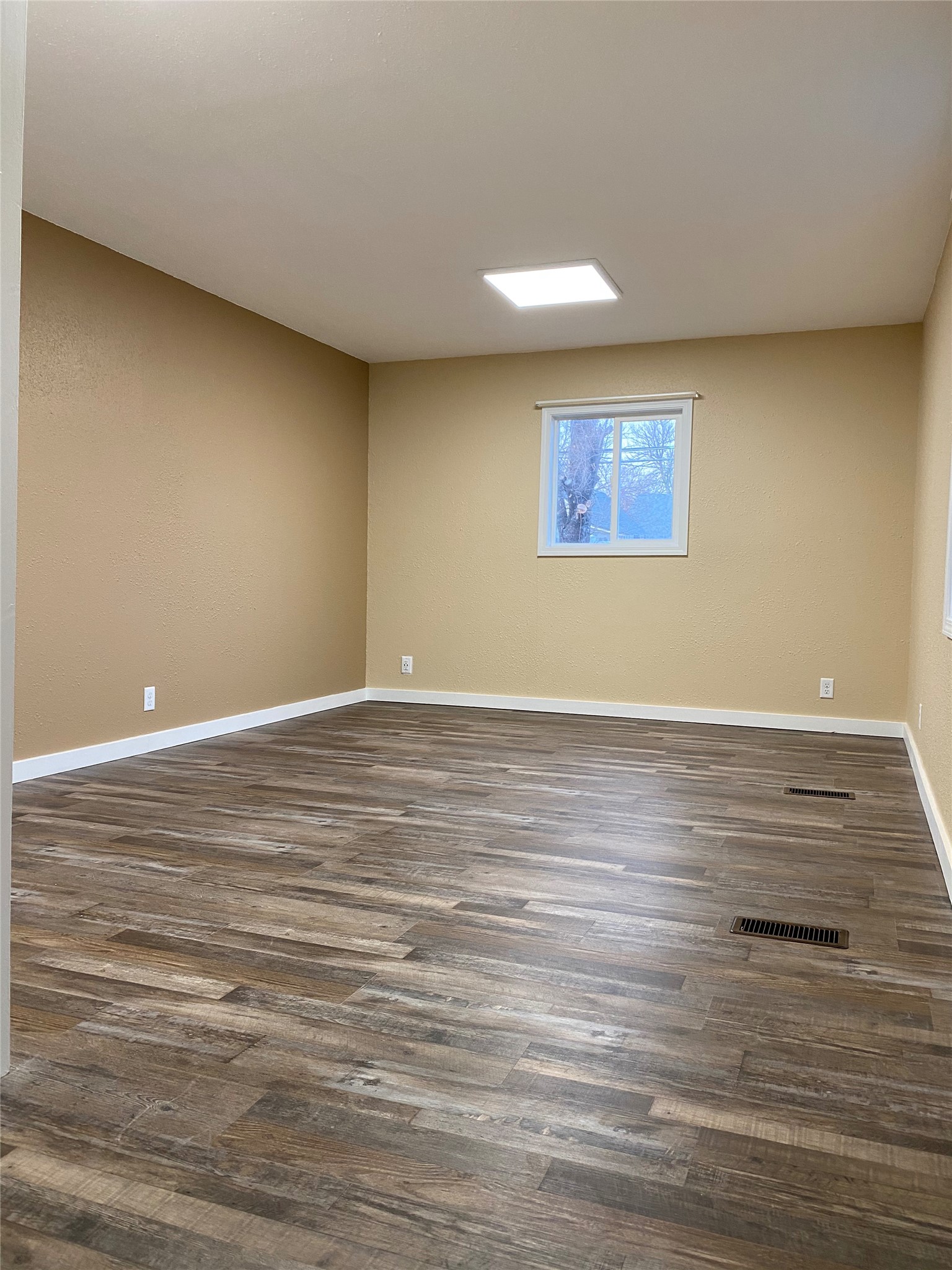 931 3rd Street Property Photo 17